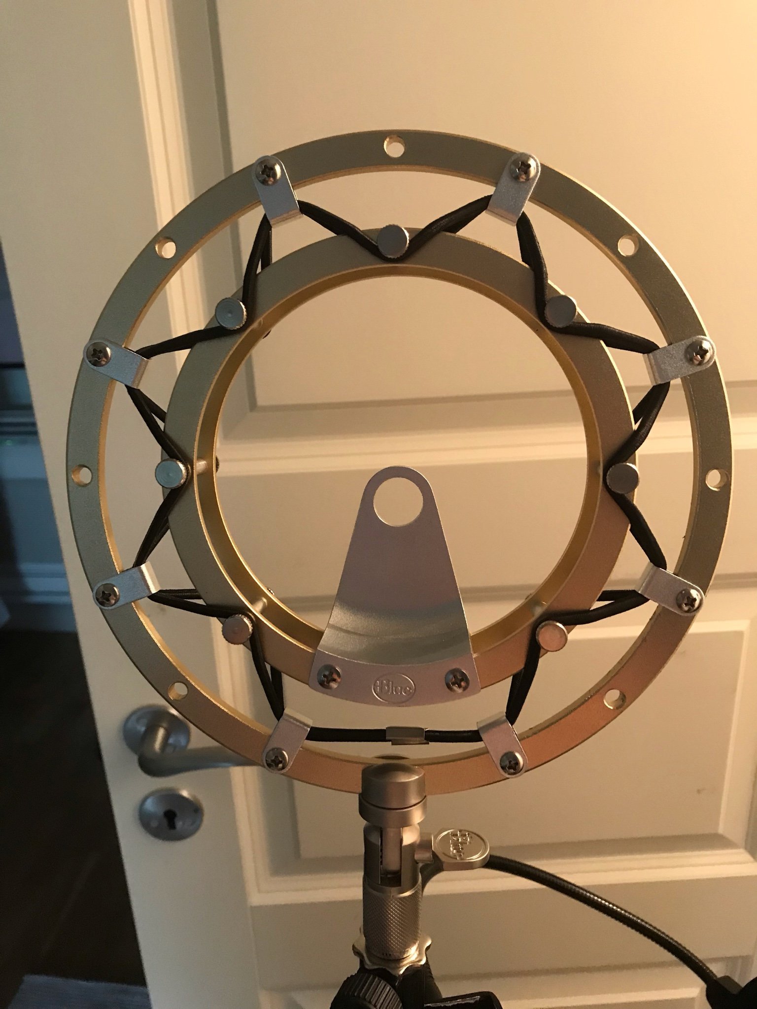 Blue Microphones Ring Shockmount (362083936) ᐈ Köp på Tradera