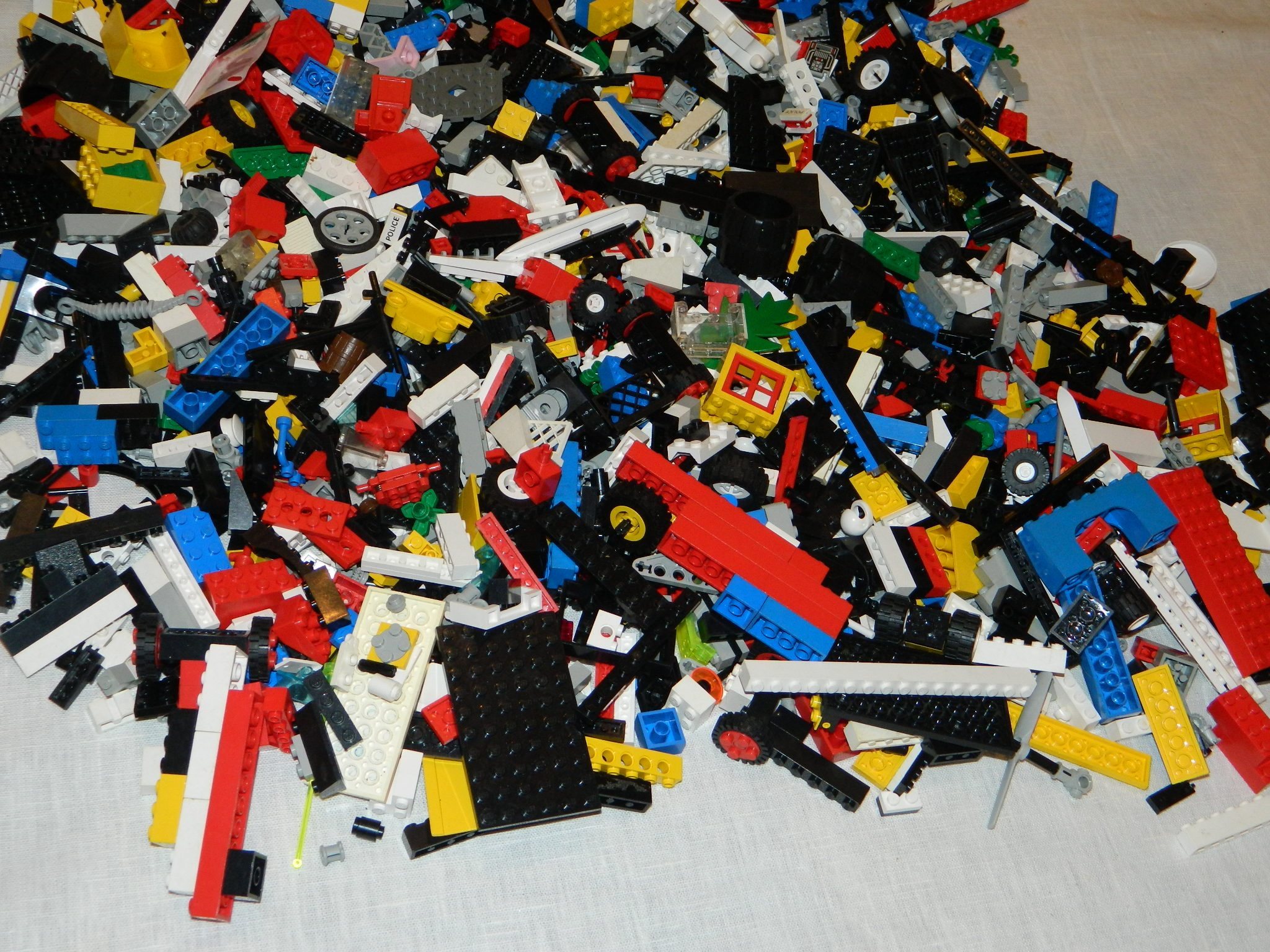 Lego blandat 3 kg plattor, dörrar, fönster 80 - 90-tal, 90-tal, 90-tal, space riddare city m.m 191aa1 Lego blandat 3 kg plattor, dörrar, fönster 80 - 90-tal, 90-tal, 90-tal, space riddare city m.m 191aa1