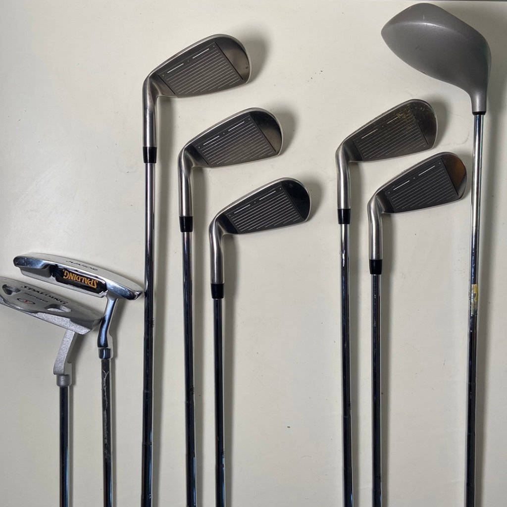 8st Golfklubbor golf iron set Bob Williams Des.. Köp på Tradera