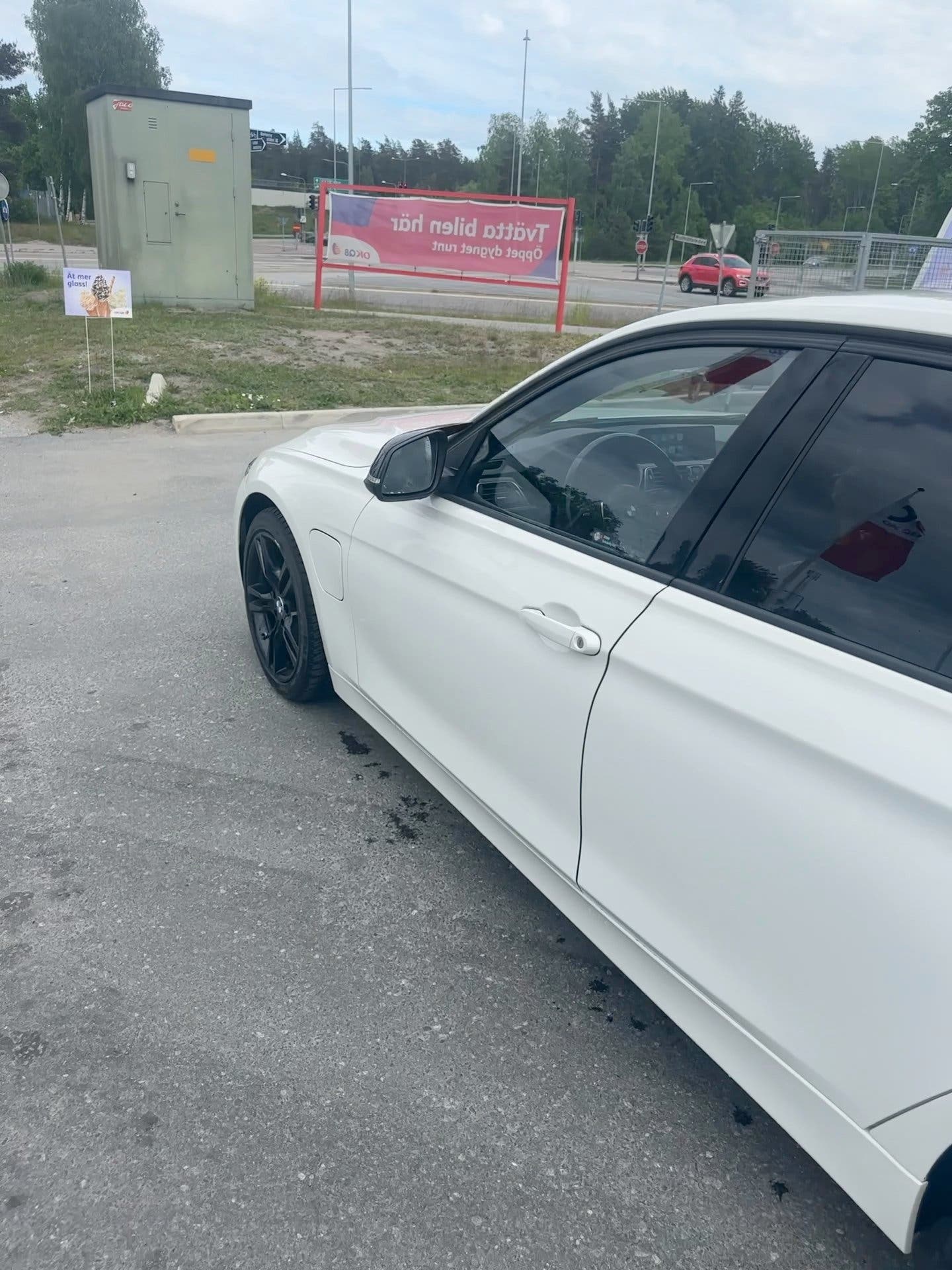 BMW 330e Sedan Steptronic, 252hp, 2017