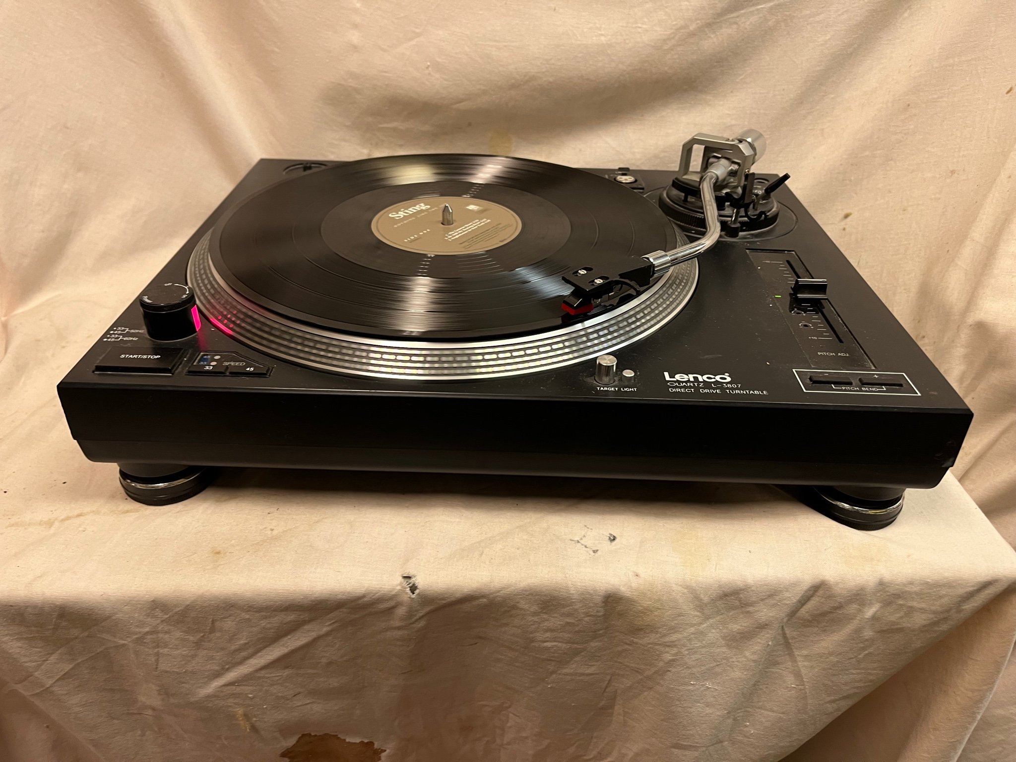 Se produkter som liknar Lenco L-3807 Directdrive Prof.. på Tradera ...