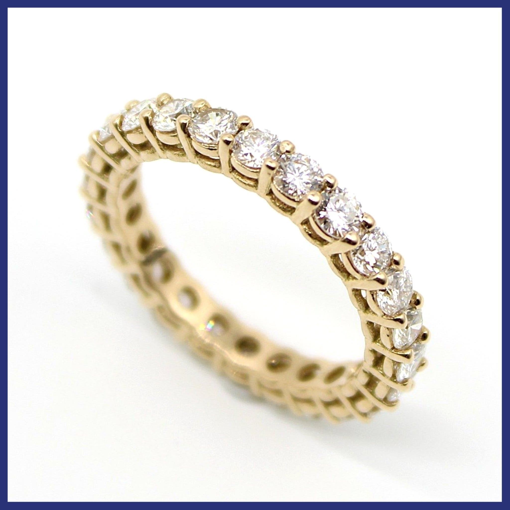 Ring, 18K guld, allians, naturliga, briljantslipade diamanter (2,4ctv, stl 17mm)