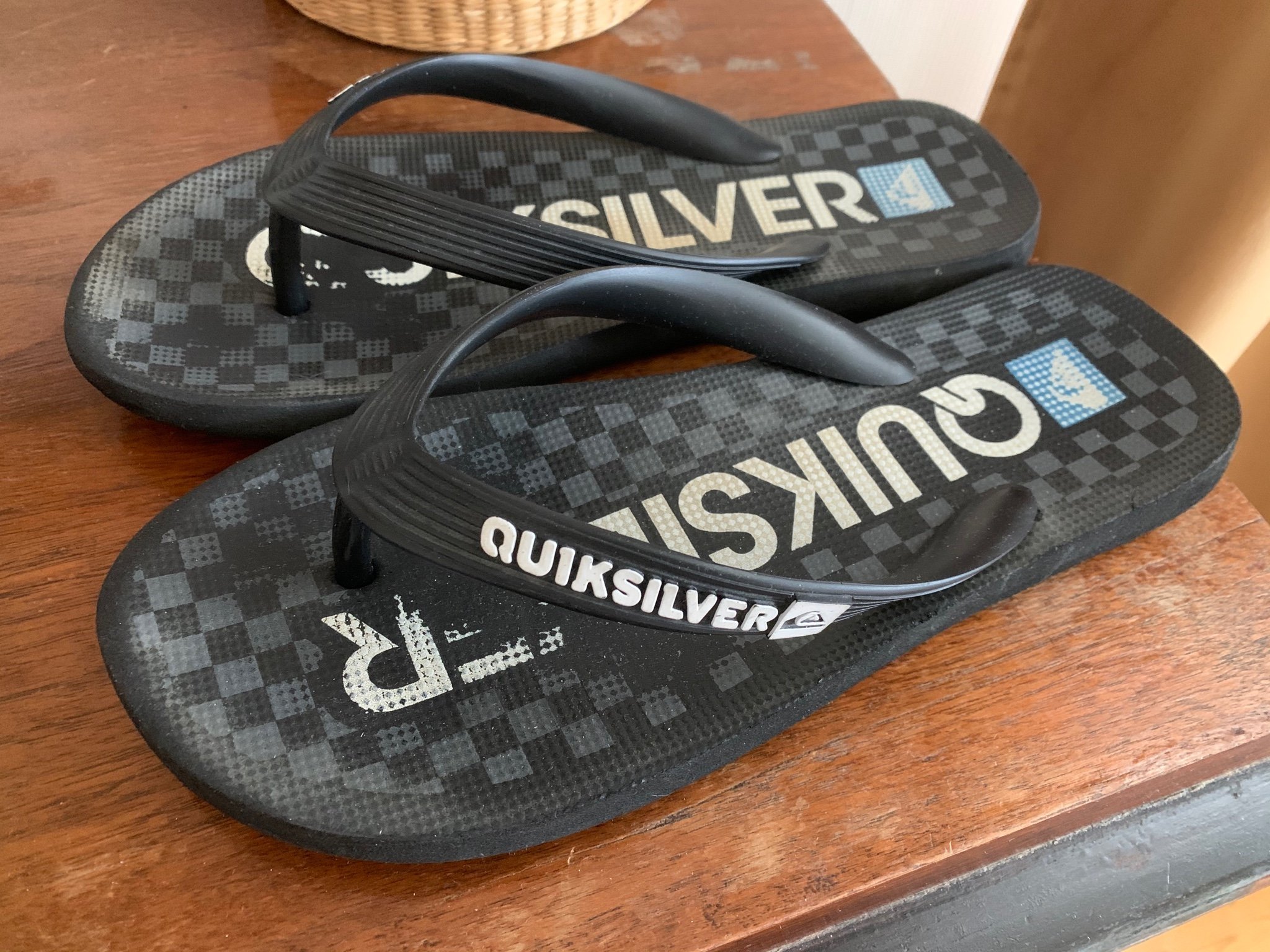 quick silver flip flops