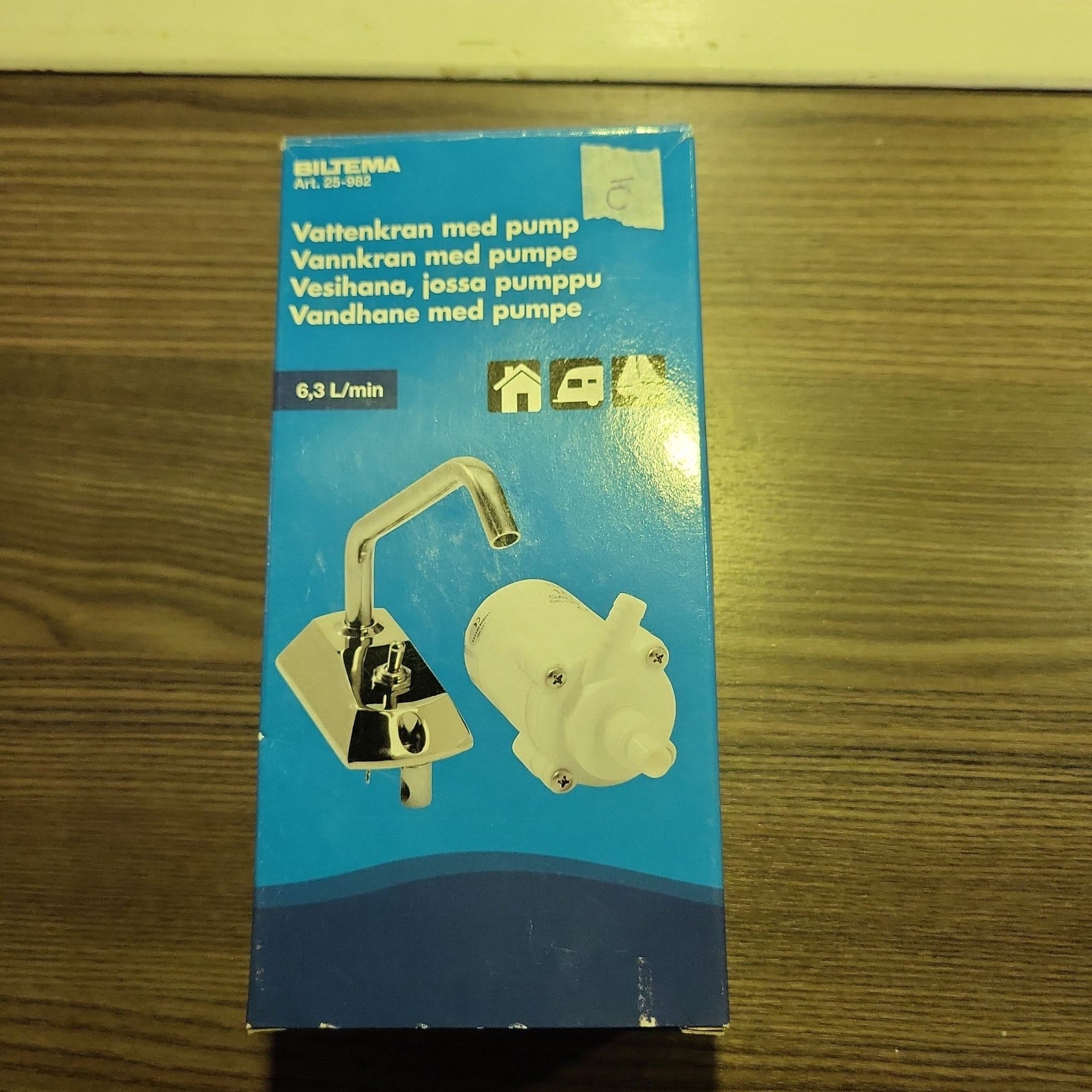 Se produkter som liknar Biltema Vattenkran med Pump på Tradera (710716586)