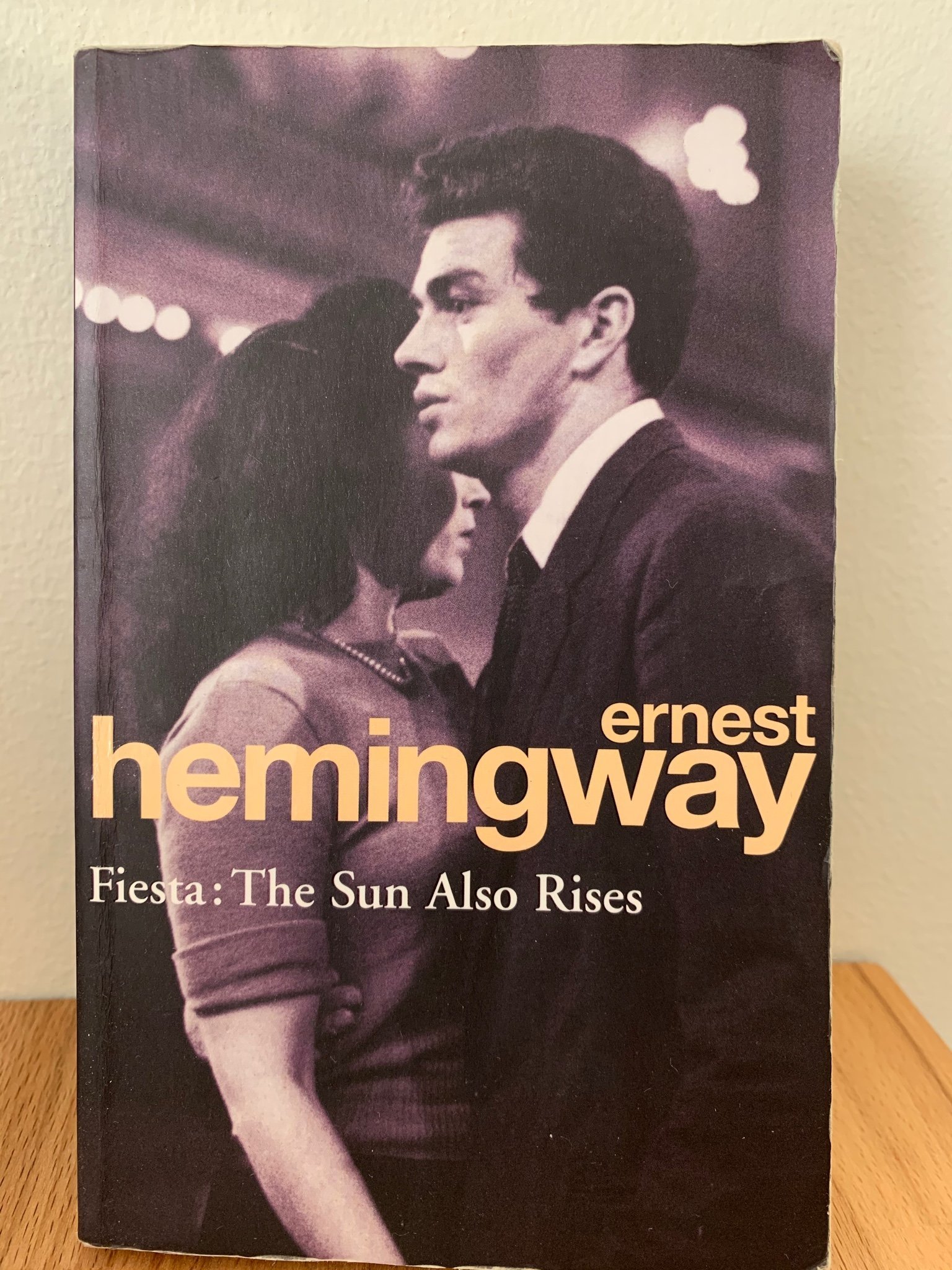 Klassikern Fiesta av Ernest Hemingway (409172404) ᐈ Köp på ...