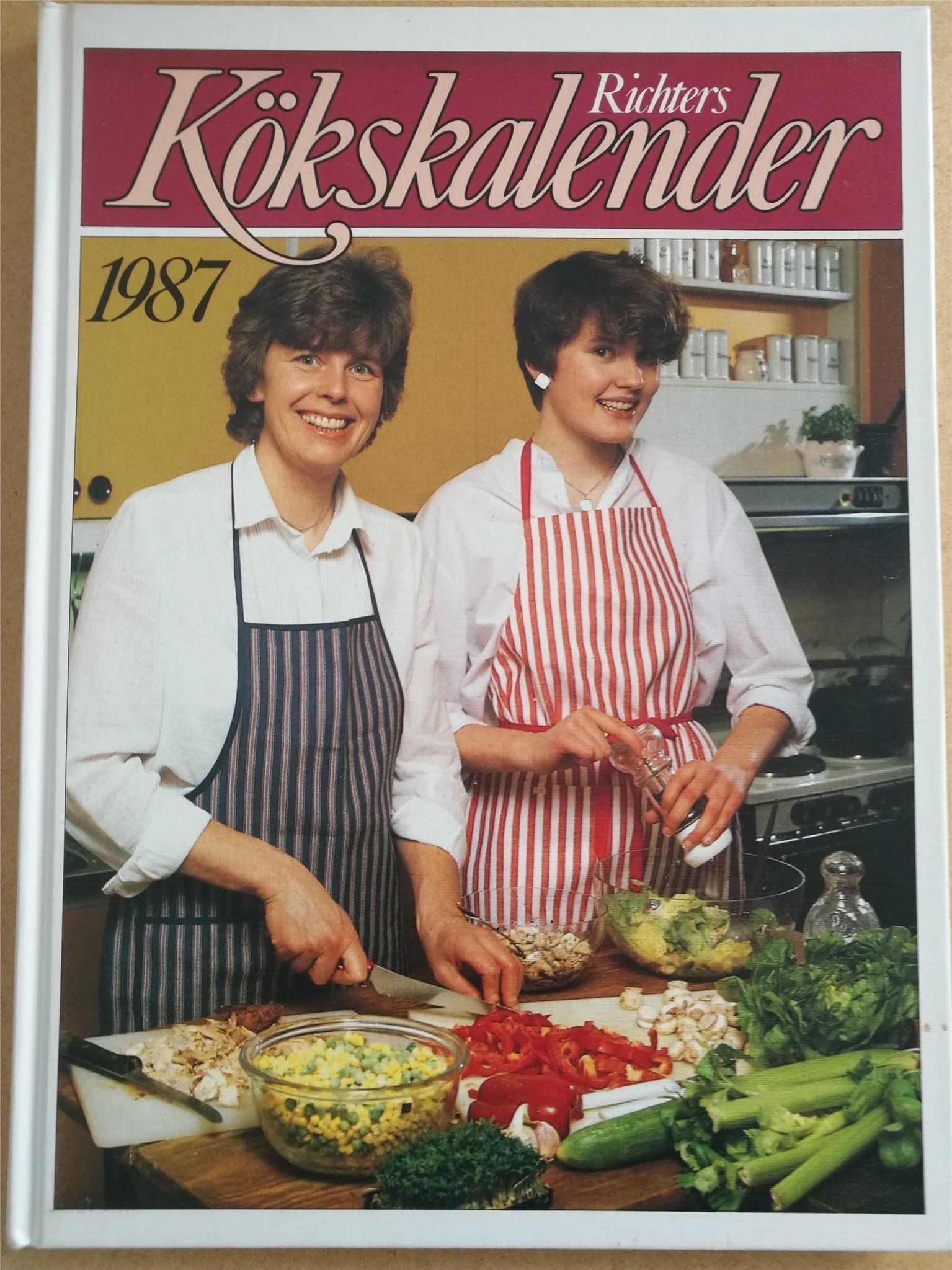 2 x kokböcker från Richters Lätta Sommarrätte.. Köp på Tradera