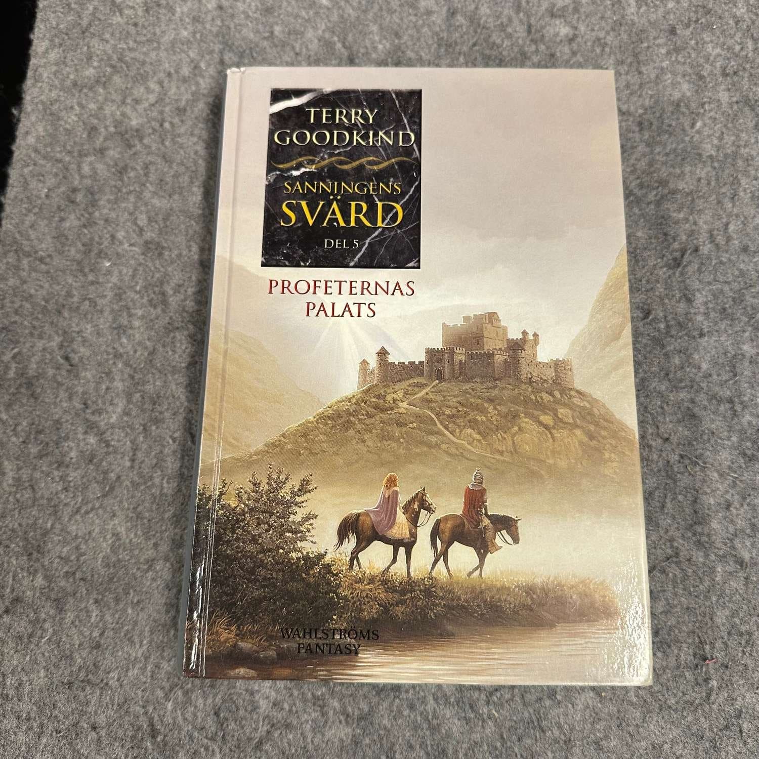 Se produkter som liknar Terry Goodkind - Profeternas .. på Tradera ...