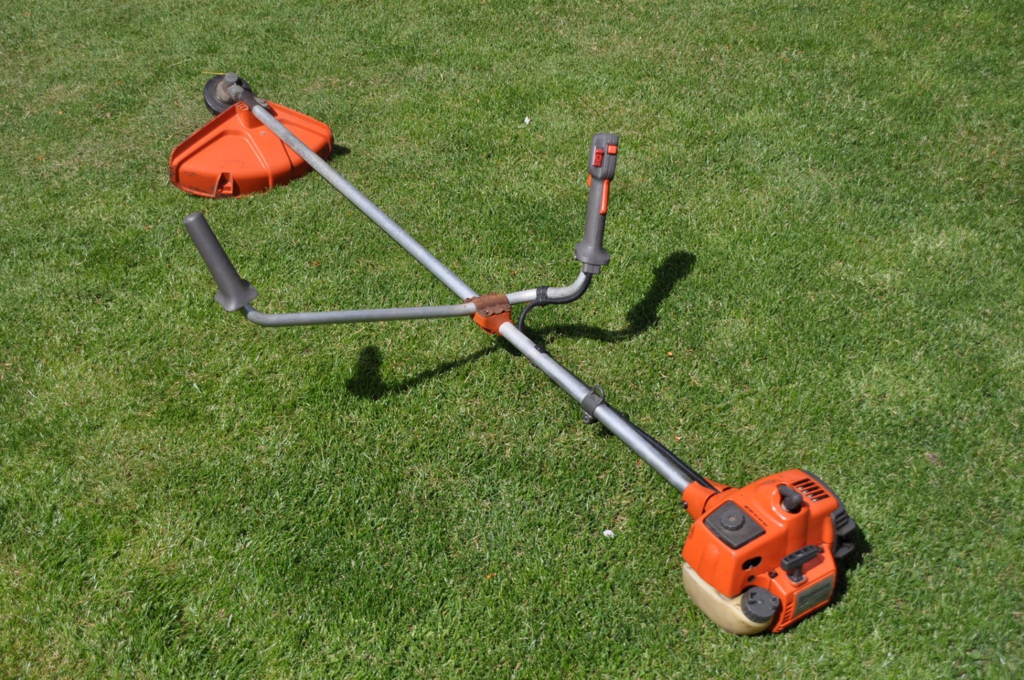 Trimmer Husqvarna 323R mycket Fint skick! (404846808) ᐈ Köp på Tradera