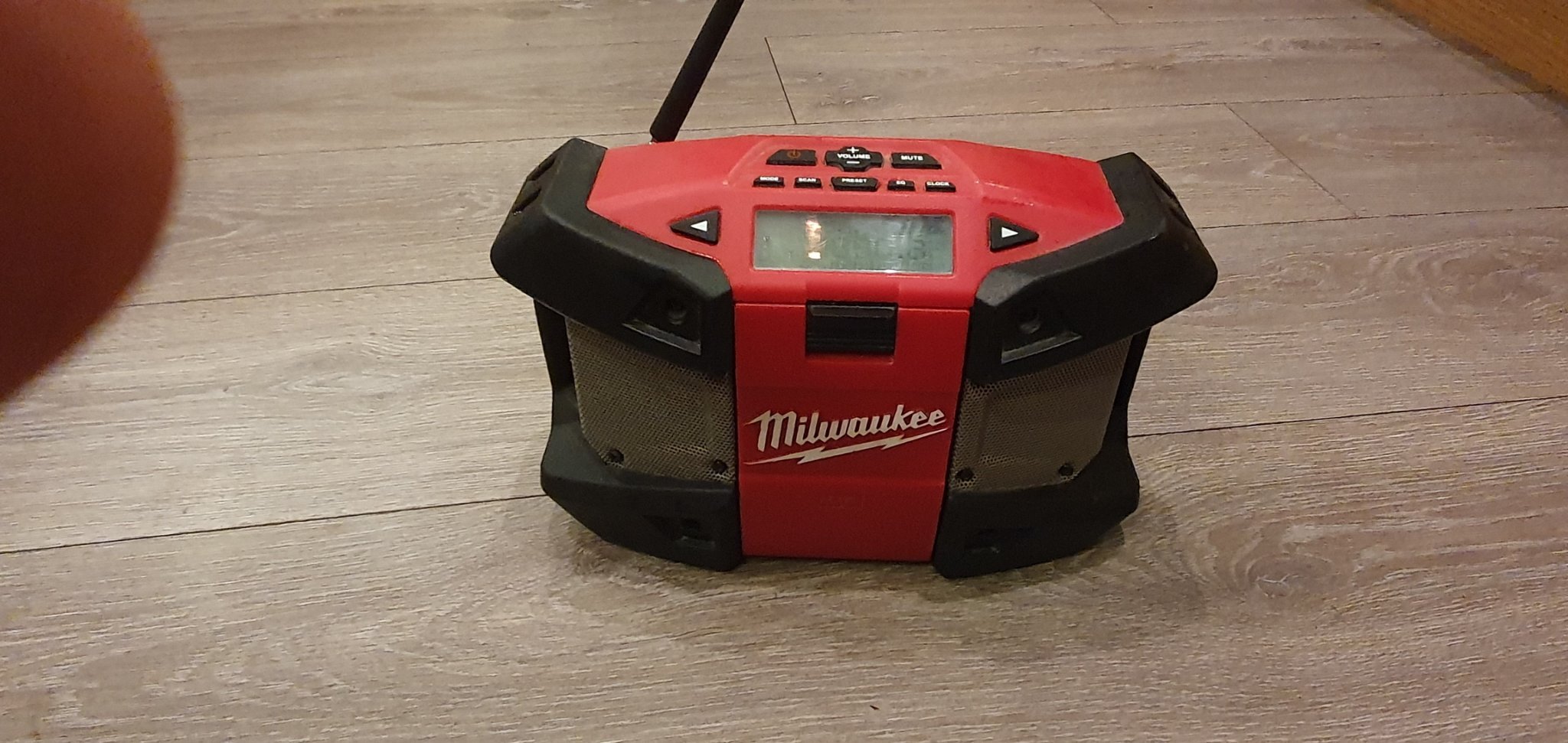 Milwaukee Radio (406425072) ᐈ Köp på Tradera