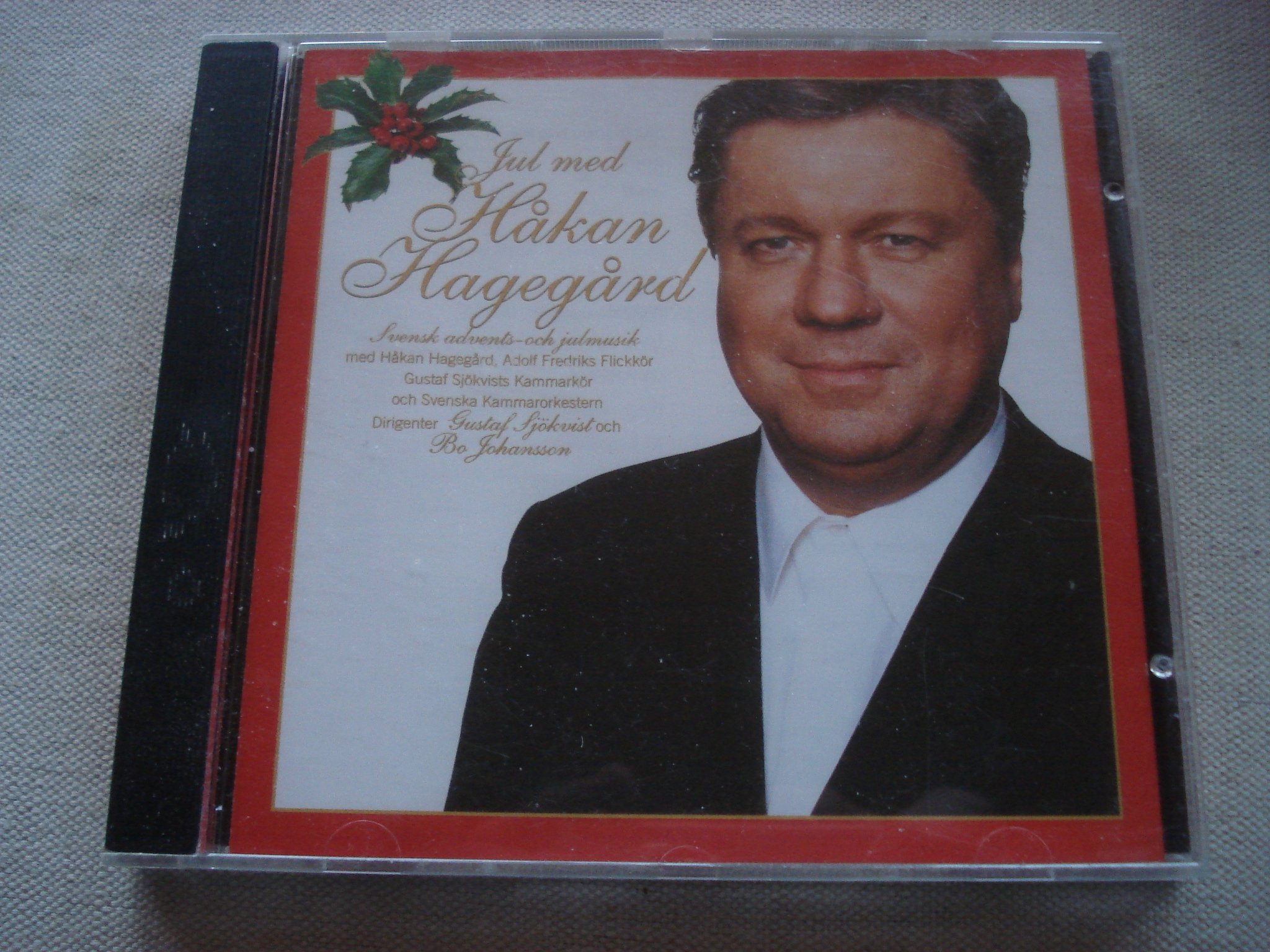 Se produkter som liknar CD Jul med Håkan Hagegård på Tradera (521509543)