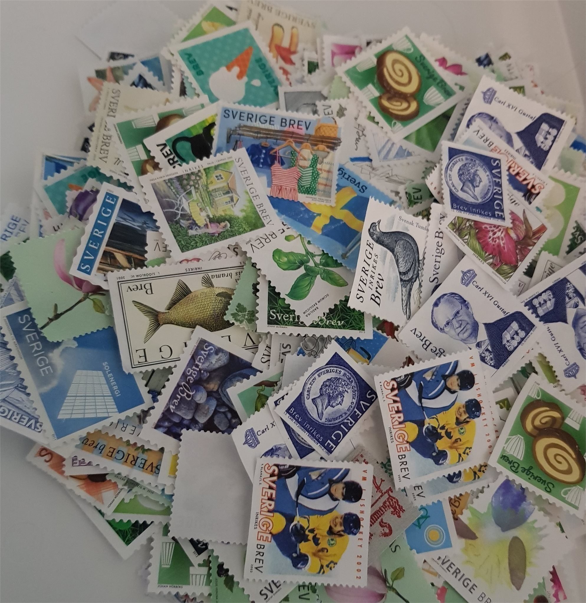 200 st frimärken inrikes brev ostämplade utan lim (389530136) ᐈ Köp på