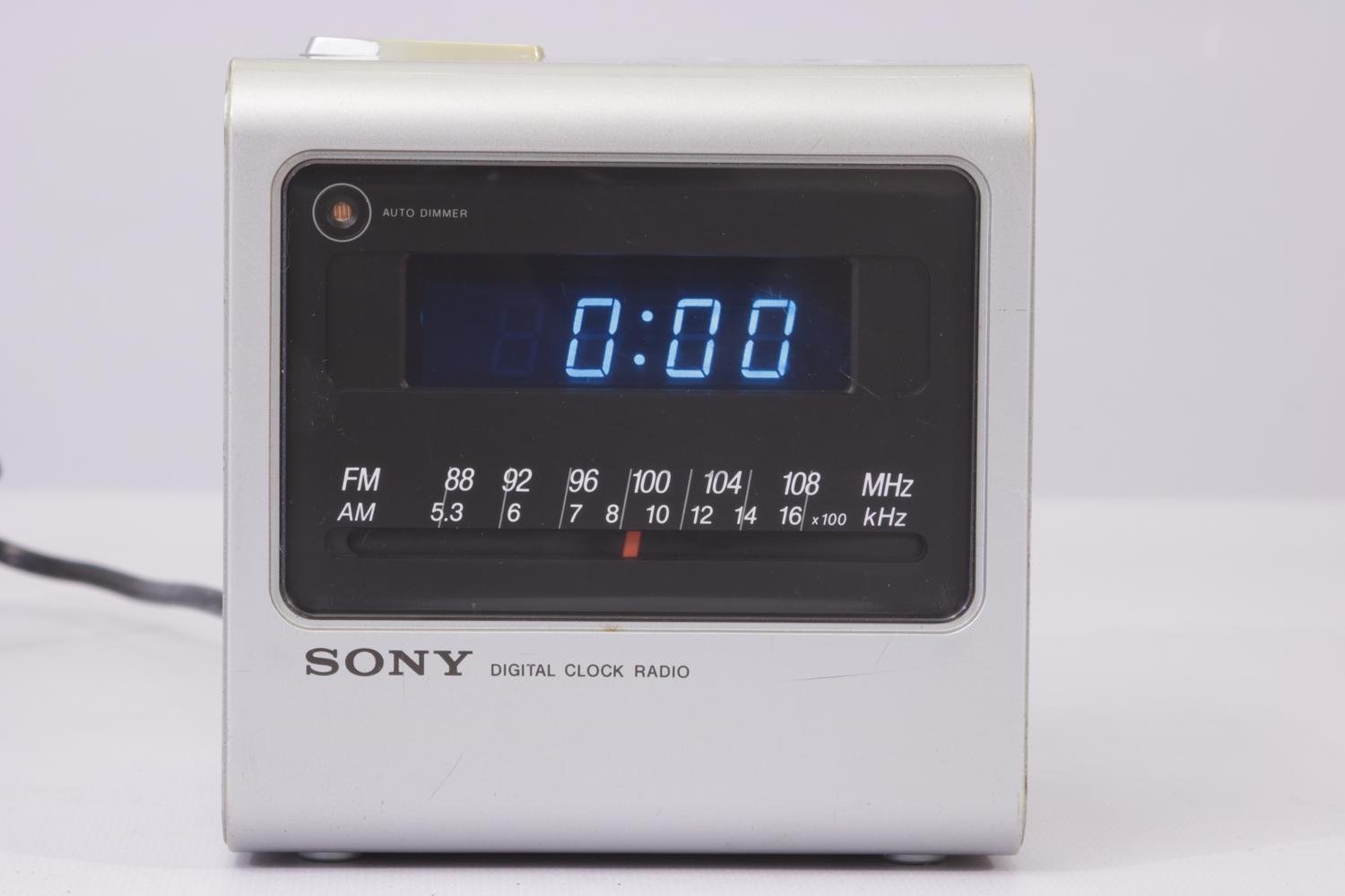 SONY Digital Clock Radio ICFC11W.. (404421202) ᐈ Massiartdesign på Tradera