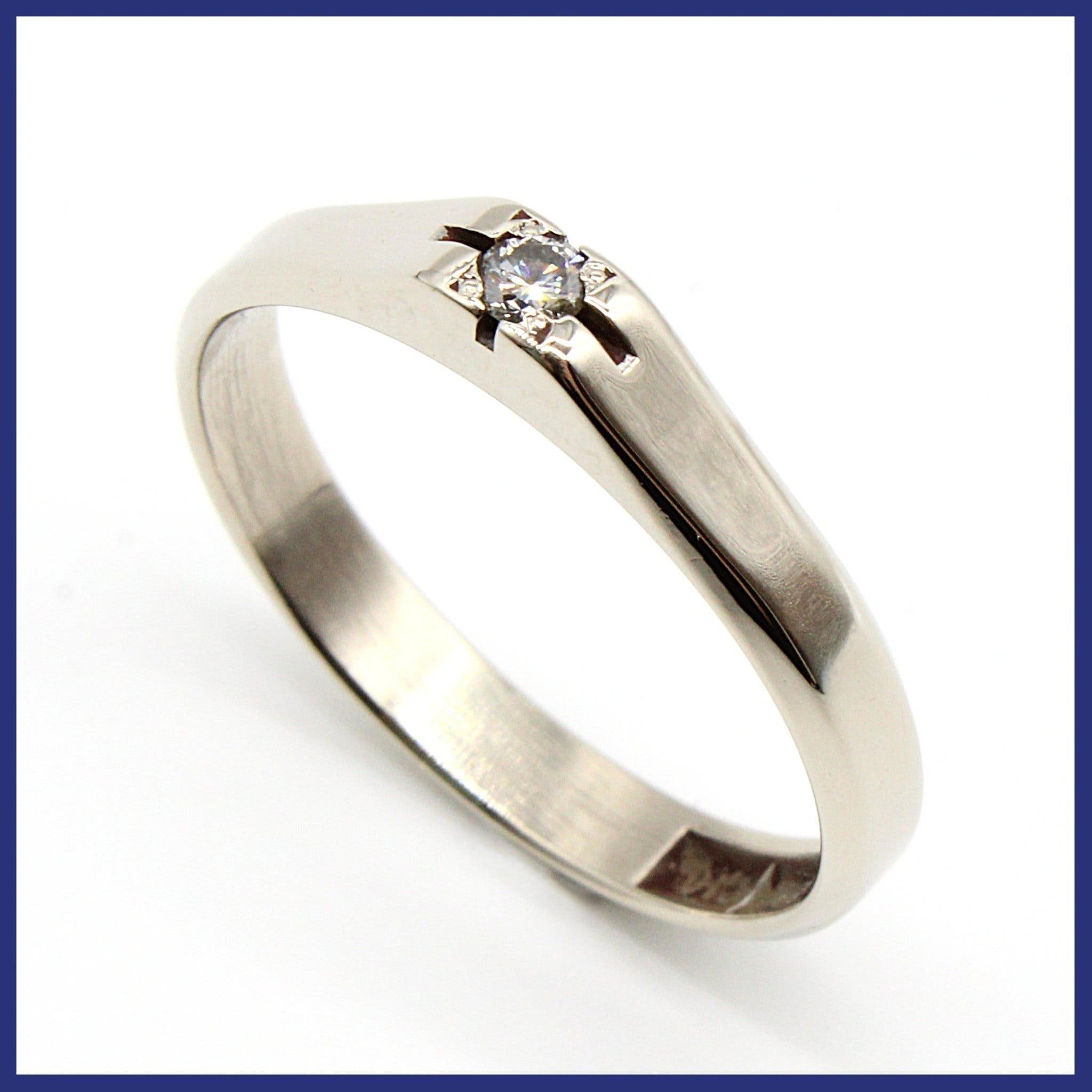 Ring, 18K vitguld, naturlig briljantslipad diamant (0,04ctv, stl 17,2mm)
