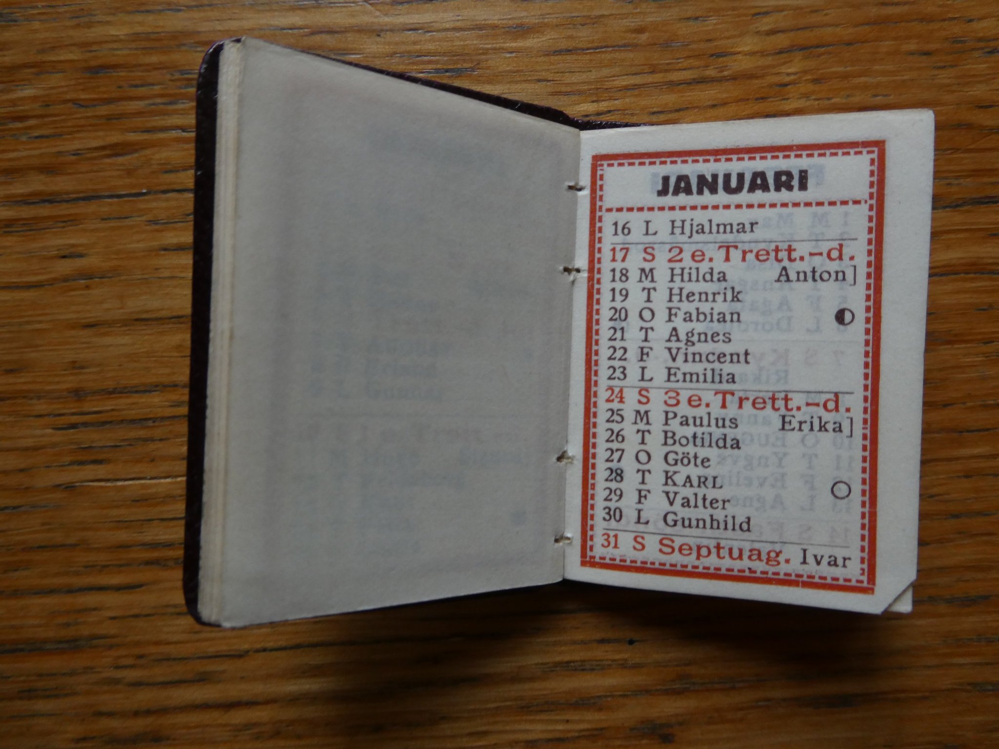 Se produkter som liknar Fickalmanack / fickalmanacka .. på Tradera
