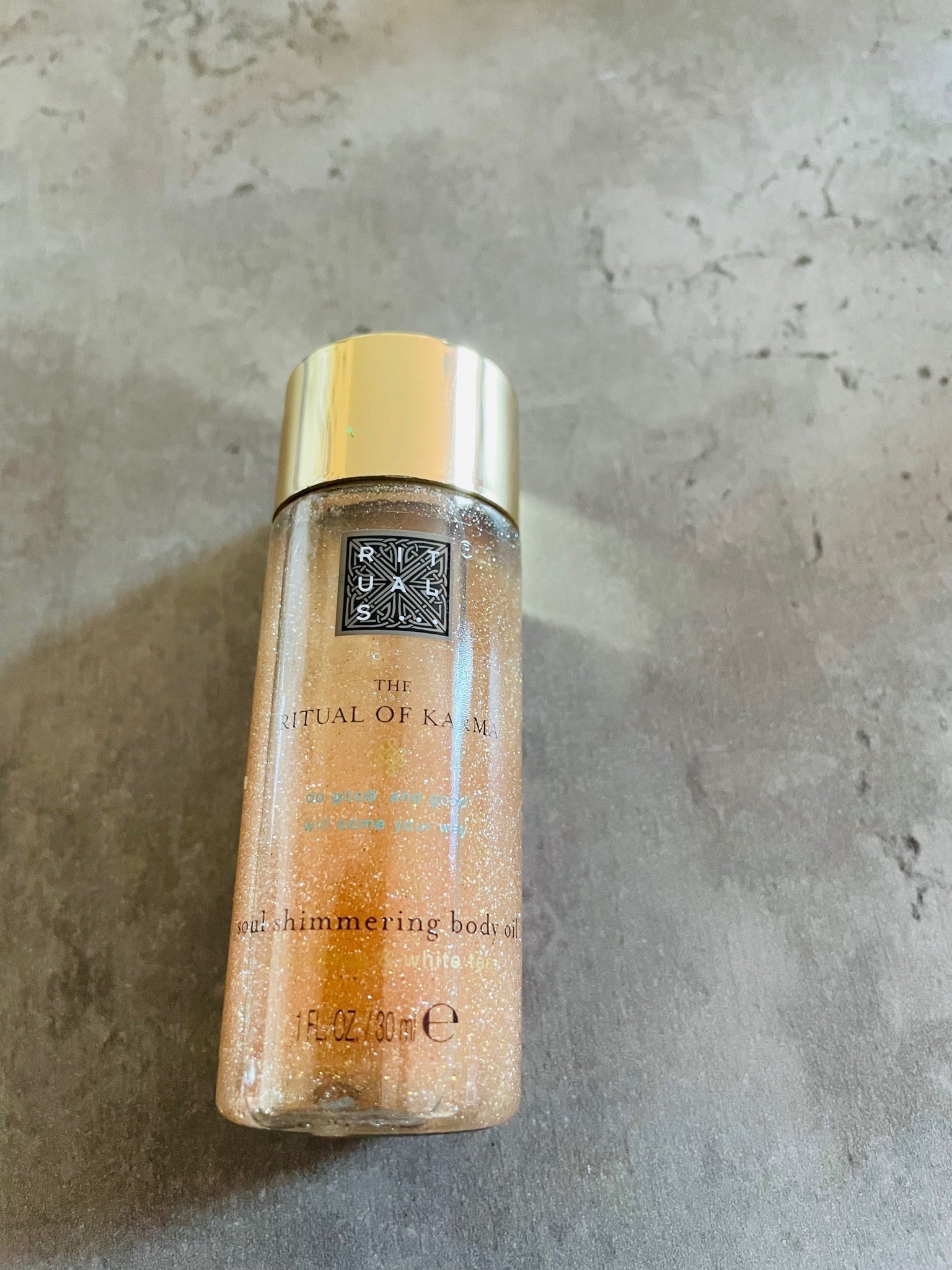 The ritual of karma soul shimmering body oil 30.. Köp på Tradera