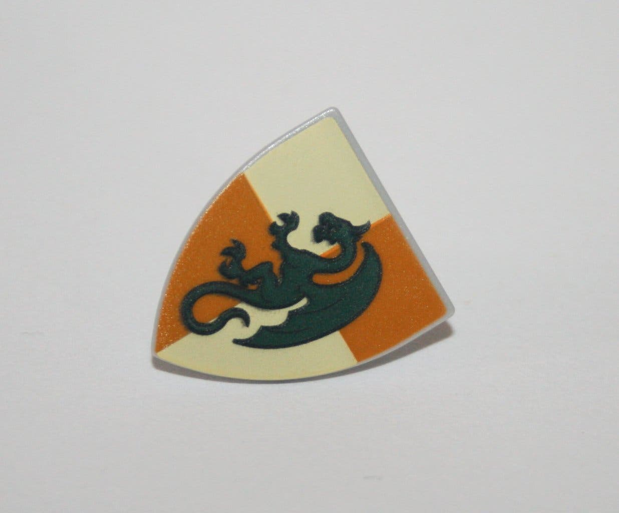 Light gray LEGO knight shield with print from Kingdoms Castle