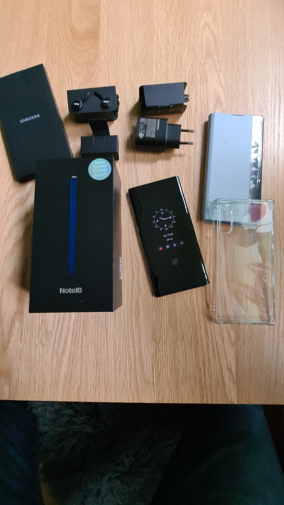aura glow silver note 10