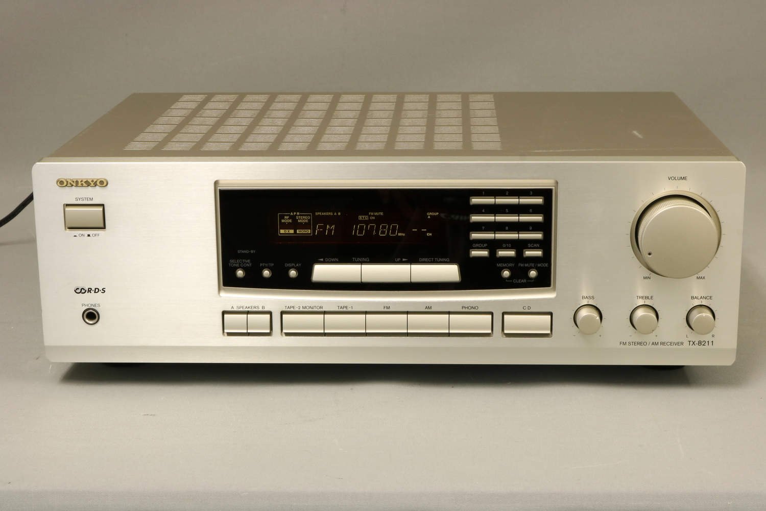 Onkyo TX8211 AM/FM Stereo Receiver (375906520) ᐈ Massiartdesign på Tradera