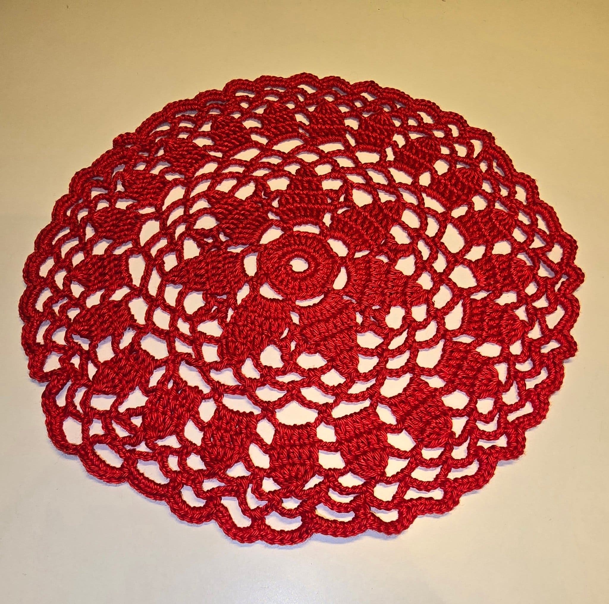 Röd Virkad Duk ~ diameter 22 cm | Köp på Tradera (668146296)