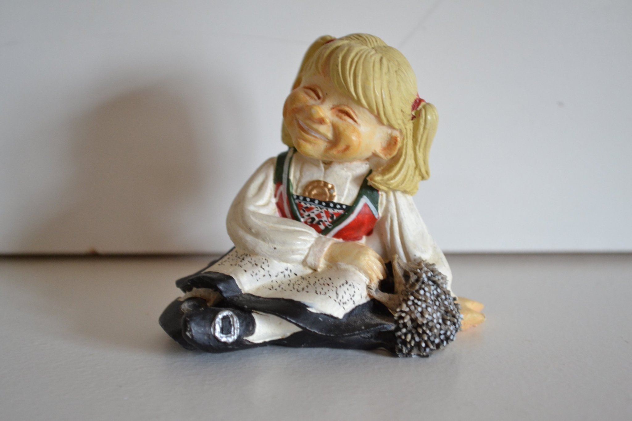 Candy Designs Norge Norway Flicka Med Igelkott K p P Tradera 549901595 