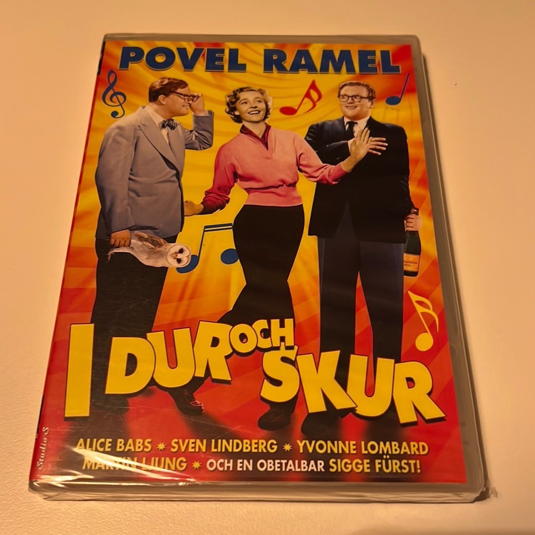 Se produkter som liknar Povel Ramel - I dur och skur .. på Tradera ...