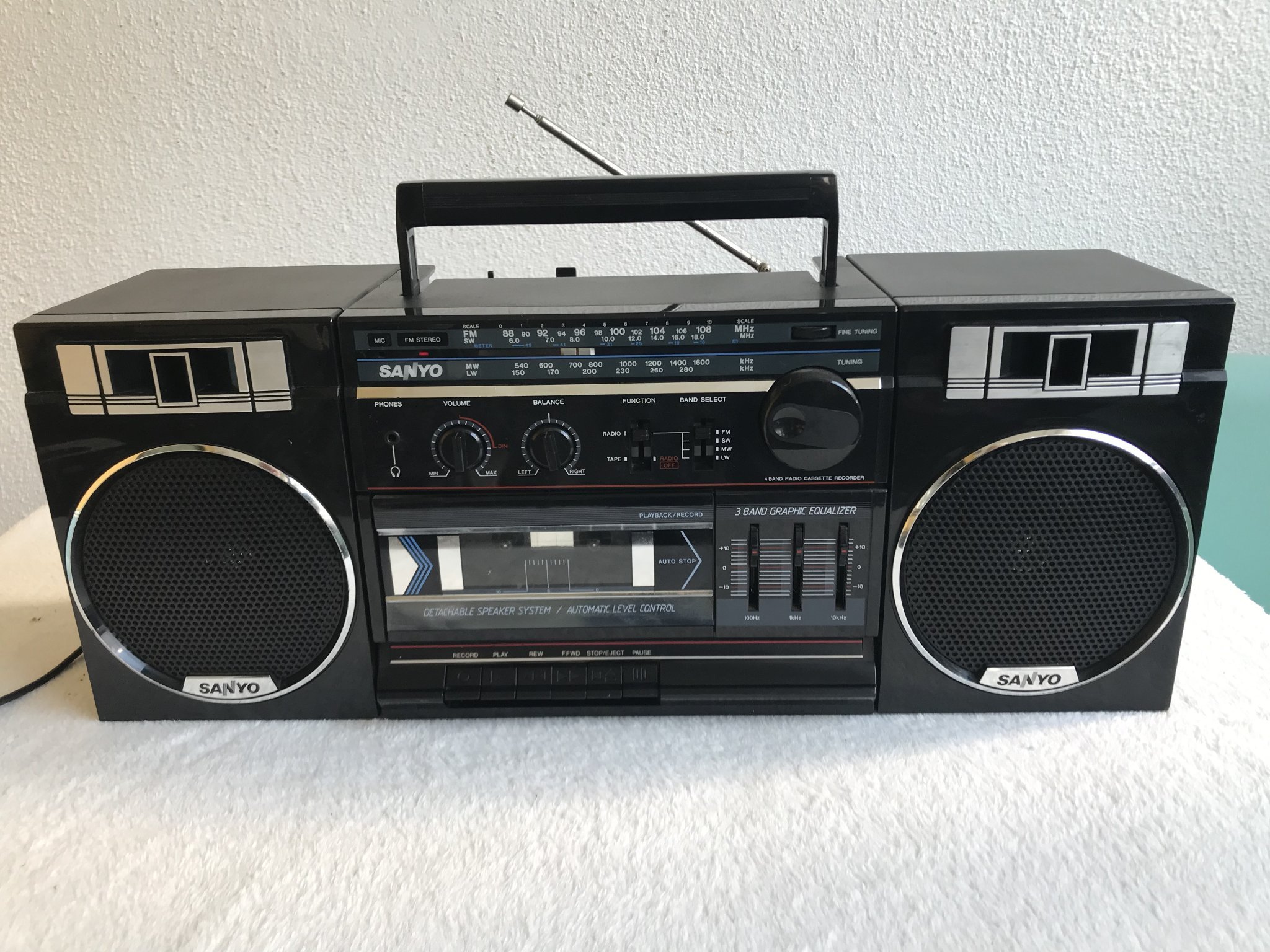 SANYO M9716L Boombox Radio Cassette Recorder (351405512) ᐈ Köp på Tradera