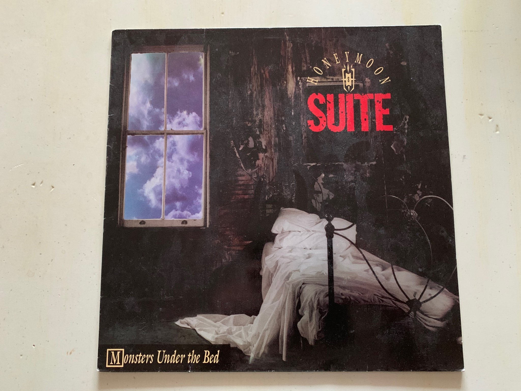 Honeymoon Suite Monsters Under The Bed Vinyl.. (396168890) ᐈ Köp på