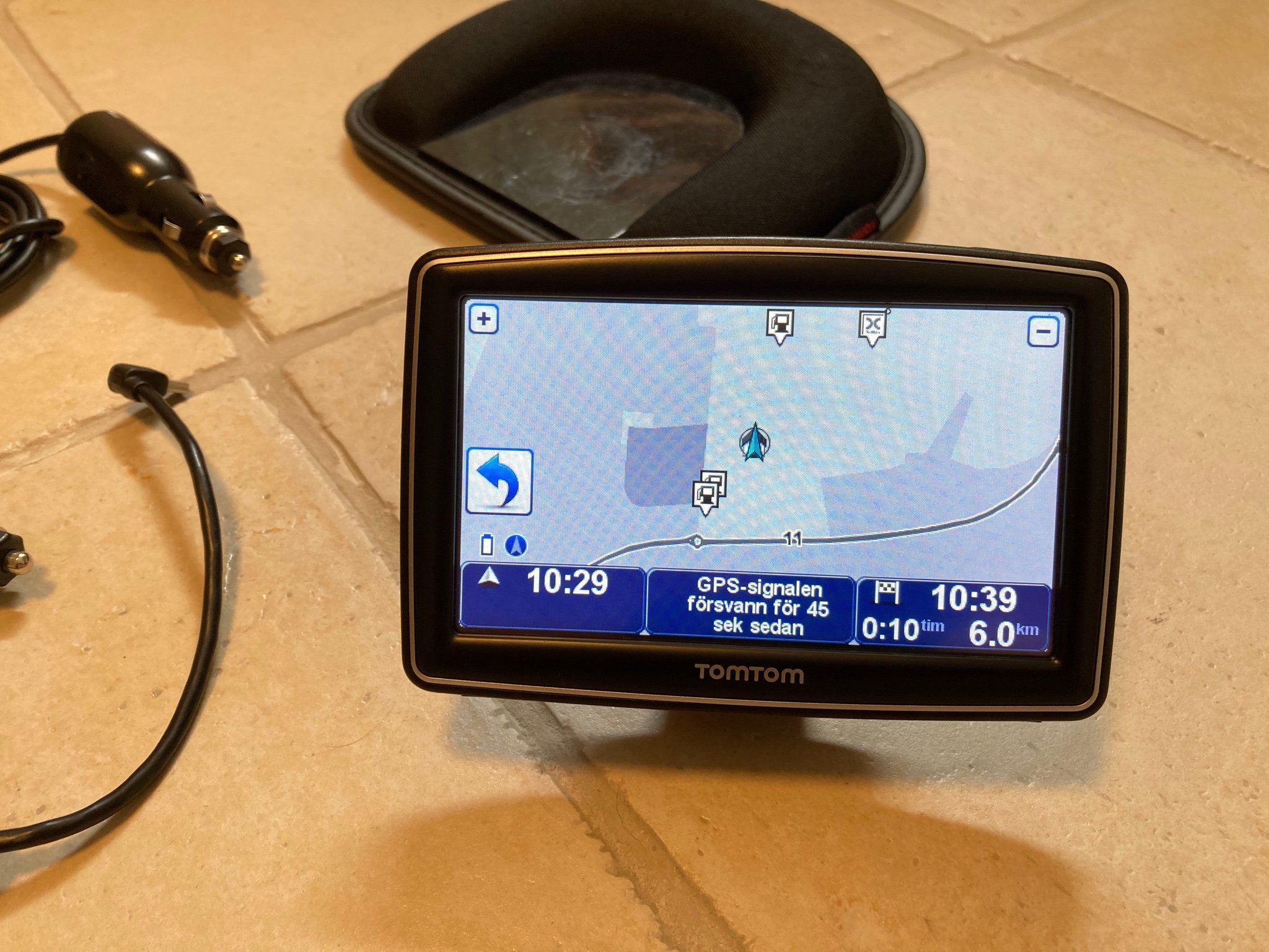TomTom XXL GPS med tillbehör (414364591) ᐈ Köp på Tradera