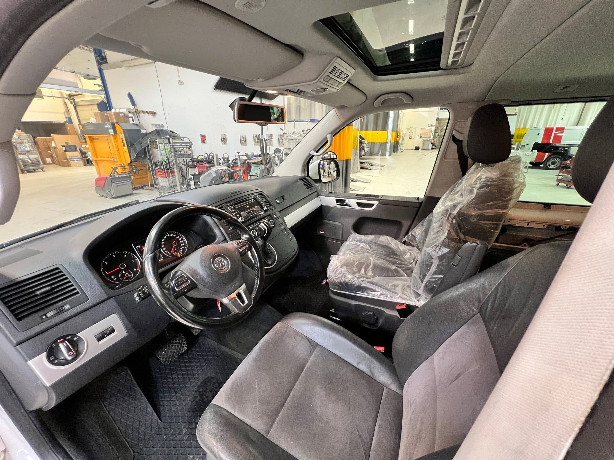 Volkswagen Multivan 2.0 TDI BMT DSG Sequential, 7-trins, 140ps, 2015