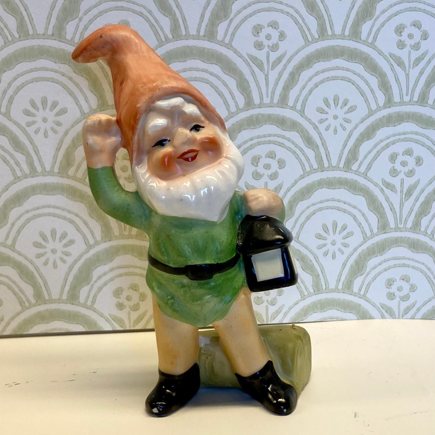 Se produkter som liknar gammal porslinstomte jultomte.. på Tradera