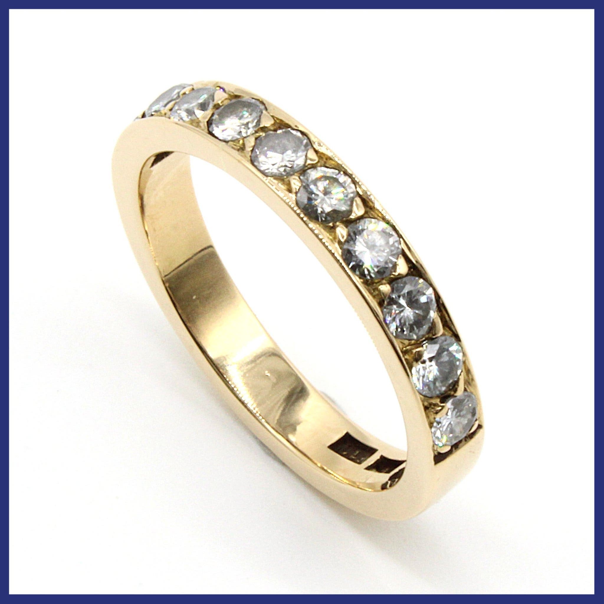 Ring, 18K guld, halvallians, naturliga diamanter (0,35ctv, stl 15,05mm)