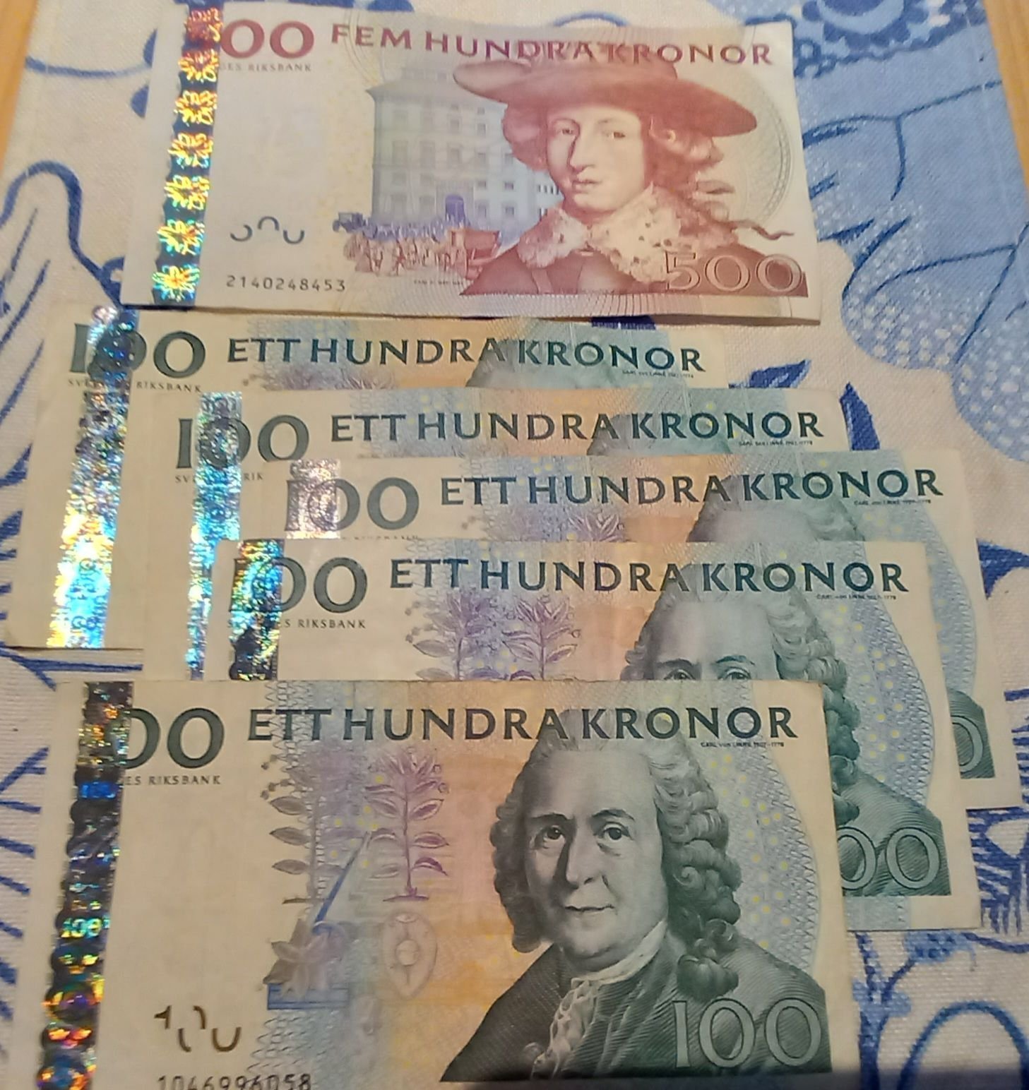 se-produkter-som-liknar-1000-sek-svenska-sedlar-p-tradera-557942688