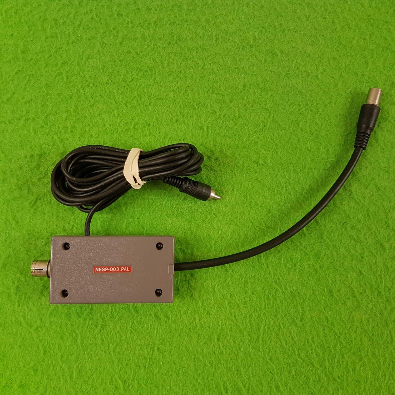 Original RF switch Nintendo 8bit .. Köp från SpelHem på Tradera
