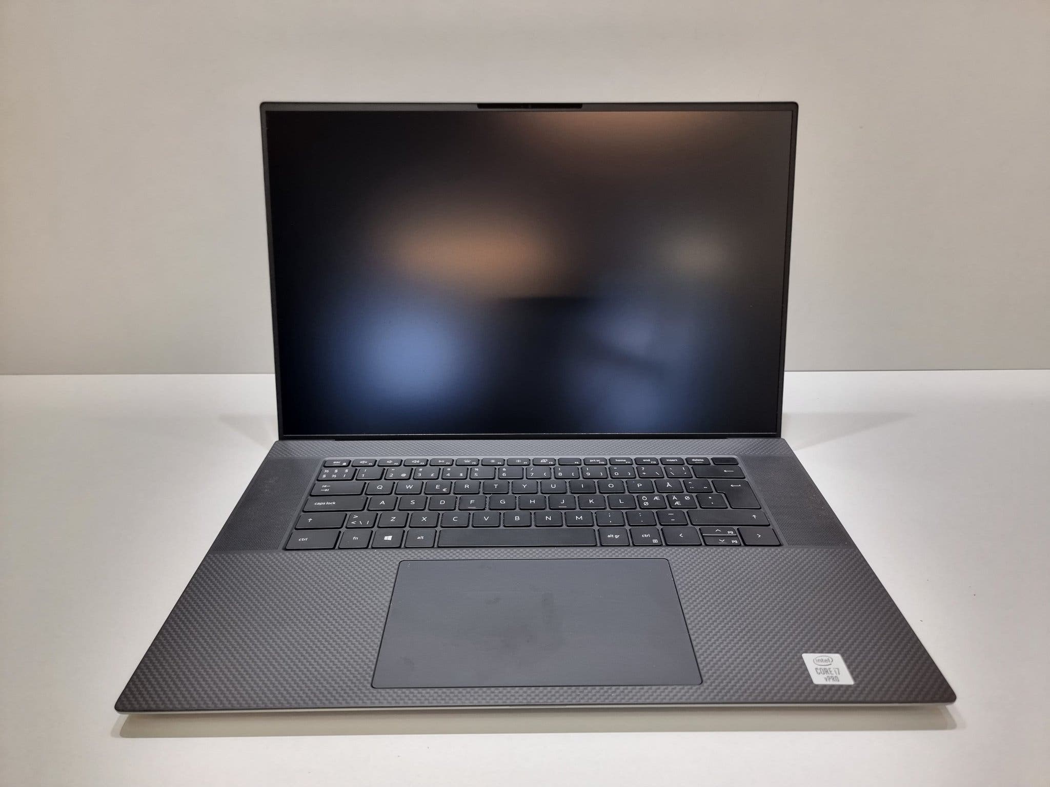 Dell Precision 5750 with i7 processor and 16 GB RAM