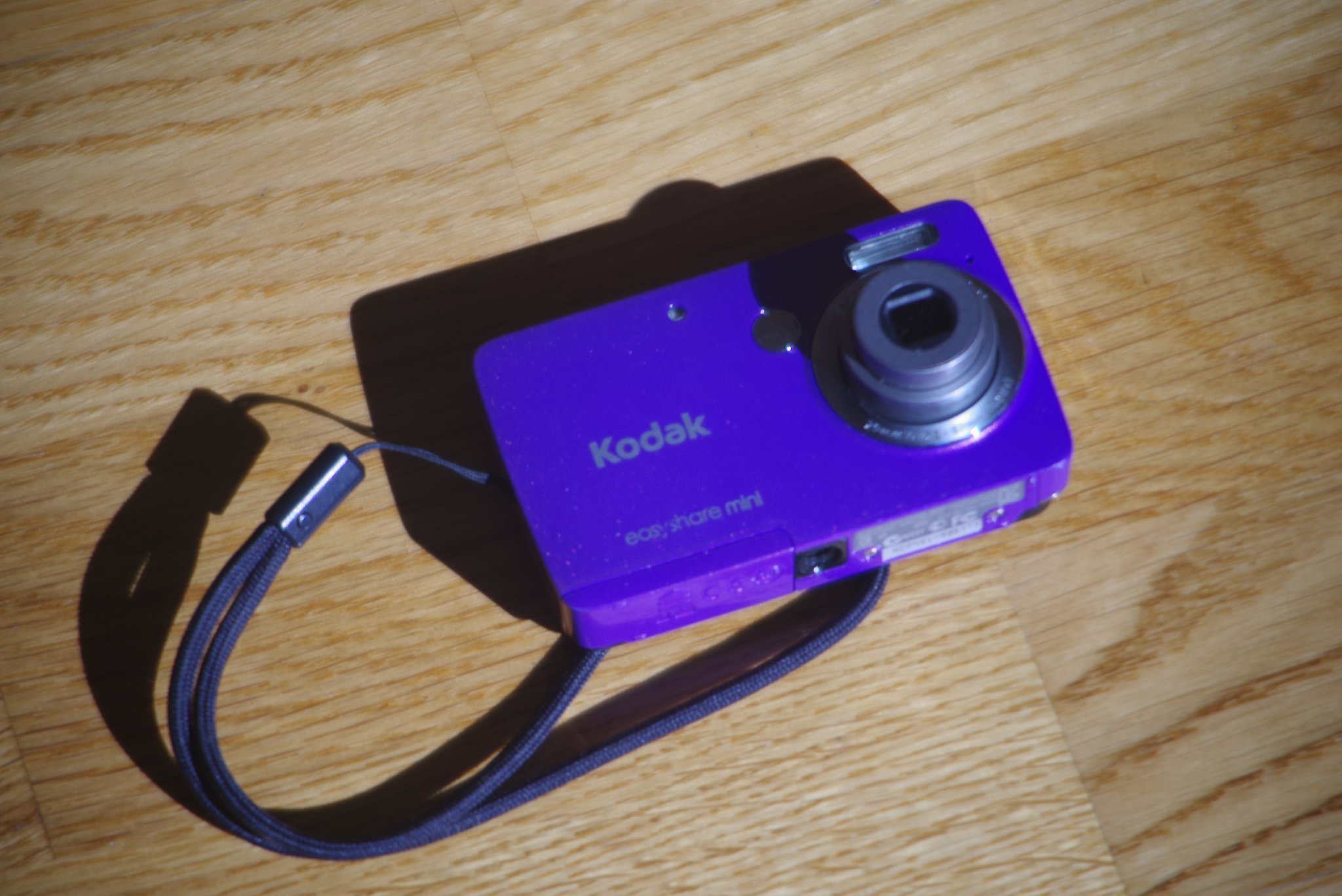 KODAK EASYSHARE MINI M200 Digital Camera + ladd.. (418841925) ᐈ Köp på