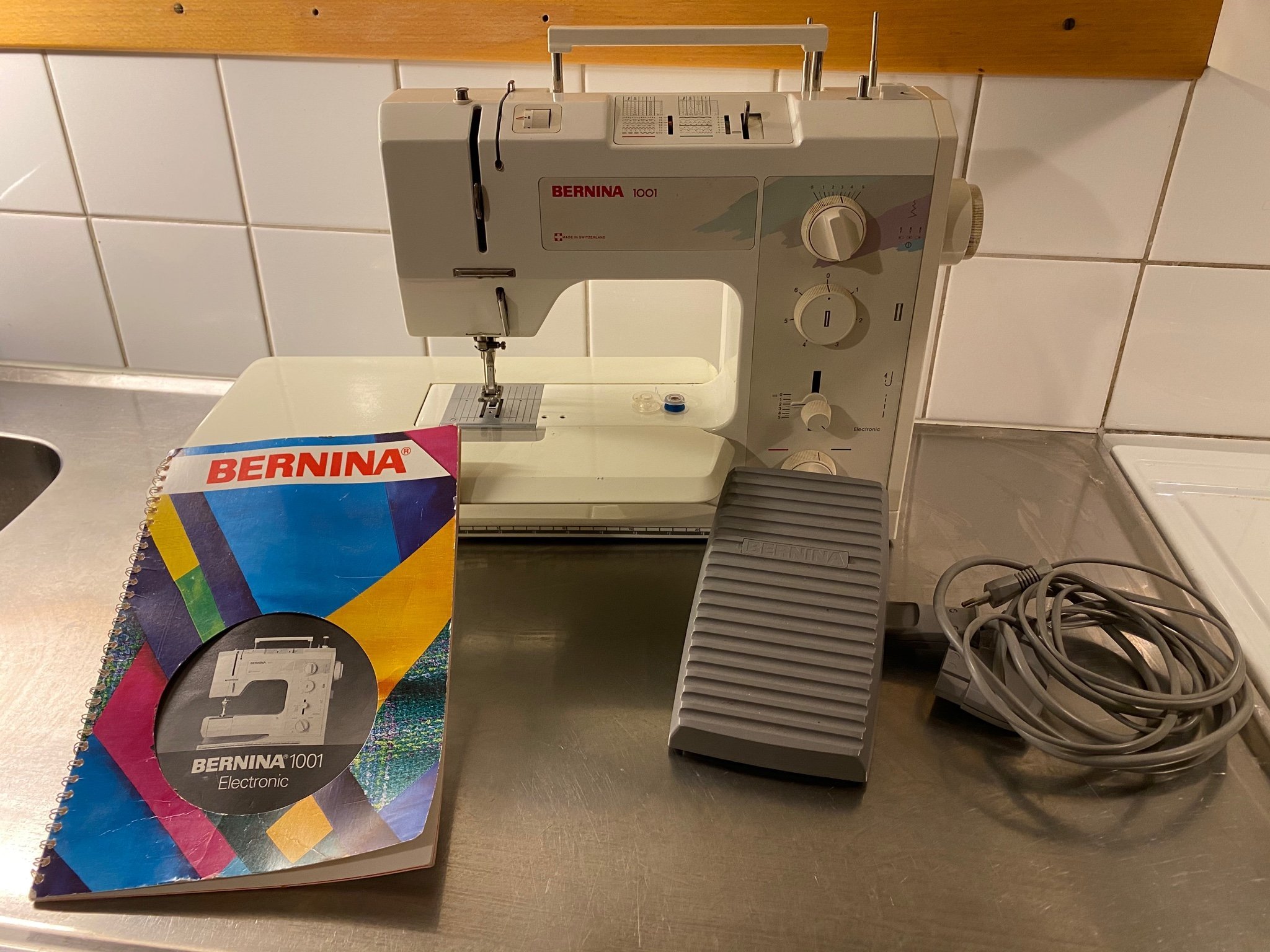 BERNINA 1001 ELECTRONIC Symaskin Elektrisk Fung.. (423268106) ᐈ Köp på