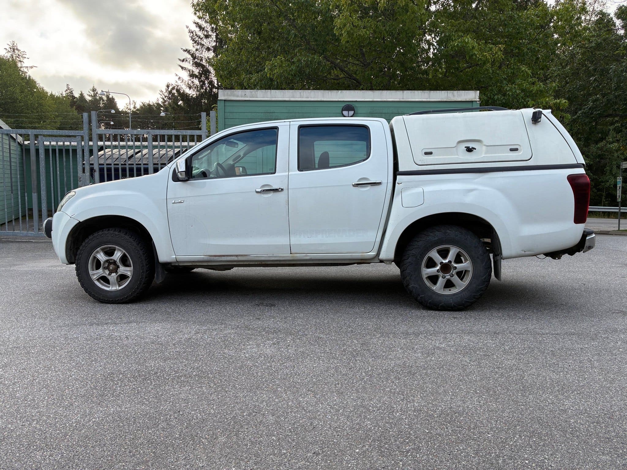 Isuzu D-Max Crew Cab 2.5 4WD Automatic, 5-trins, 163ps, 2016