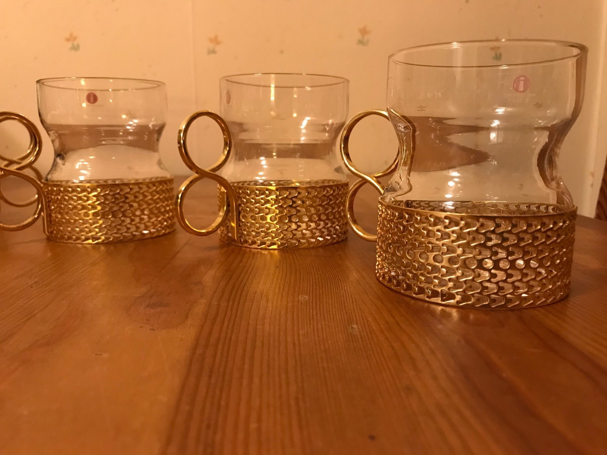 3 st fina Ittala irish coffee glas med guldfärg.. Köp på Tradera