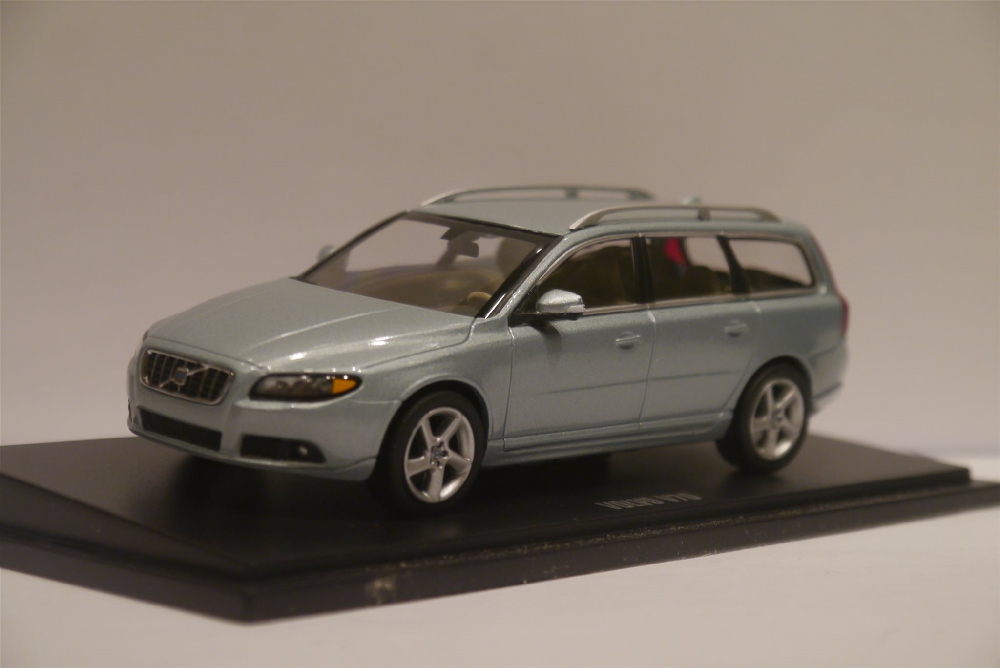 Volvo 1 43