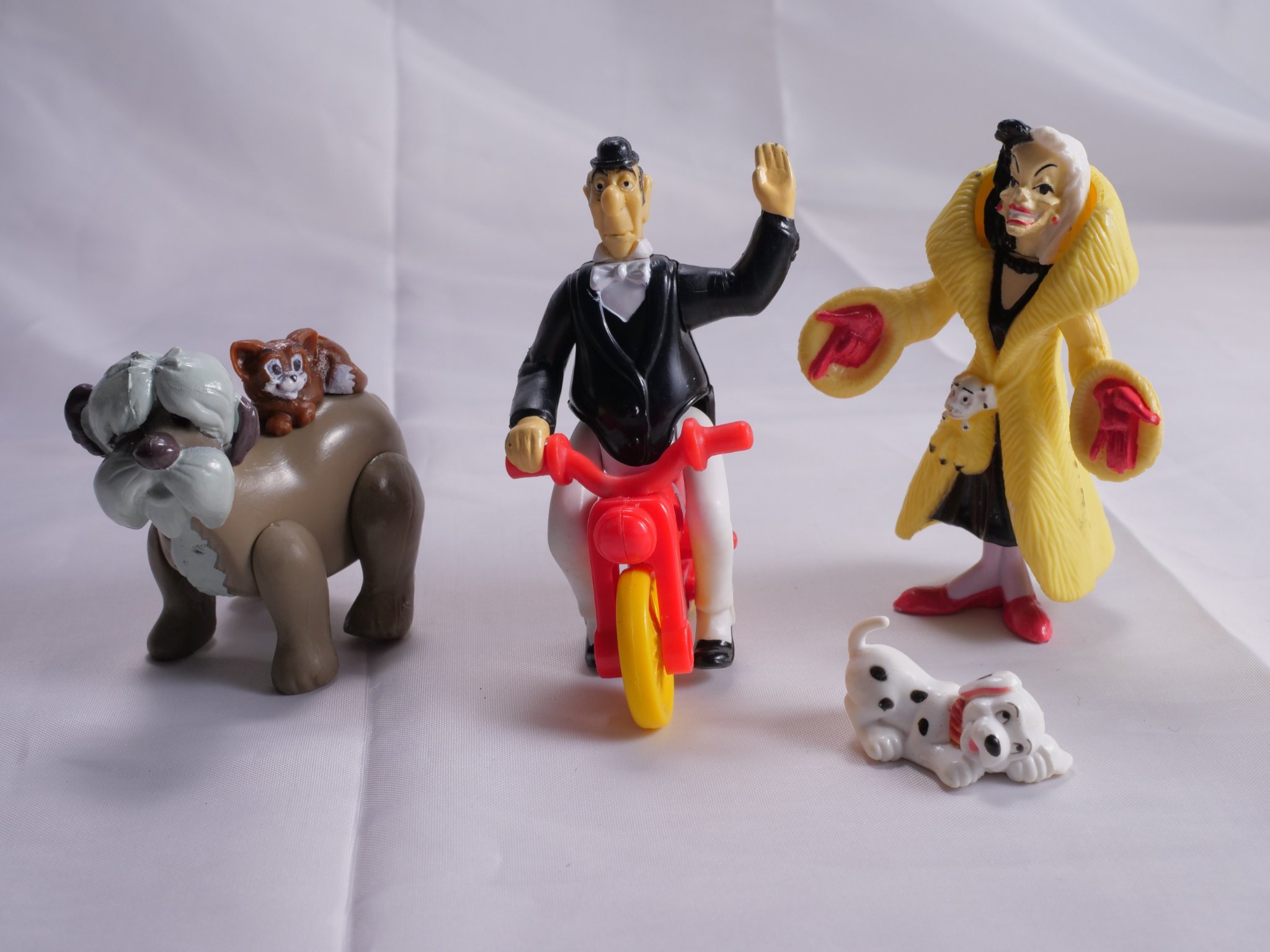 Disney 101 dalmatiner hund valp figurer Cruella.. (412115579) ᐈ Köp på