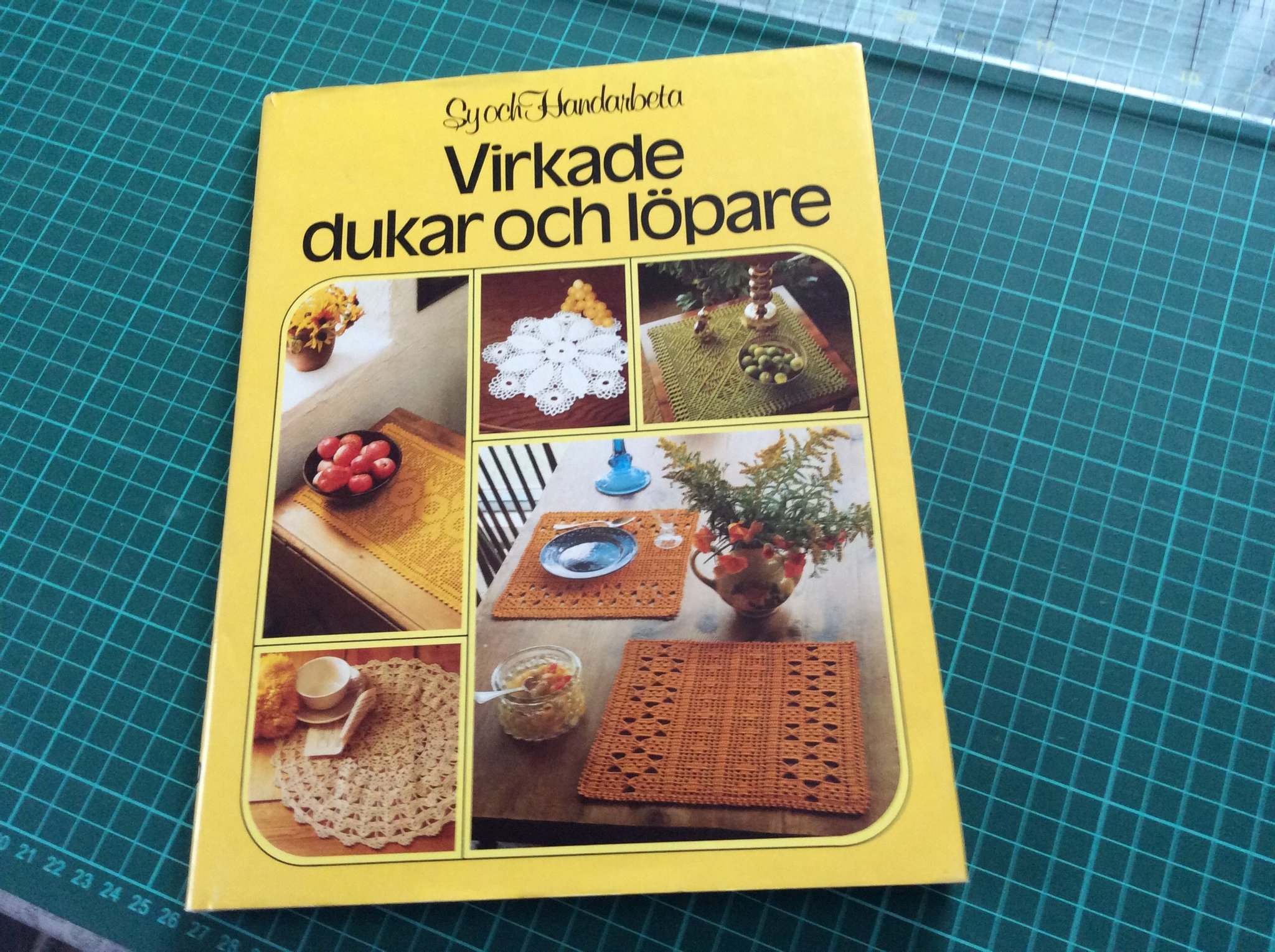 VIRKADE DUKAR OCH LÖPARE Köp på Tradera (572177850)