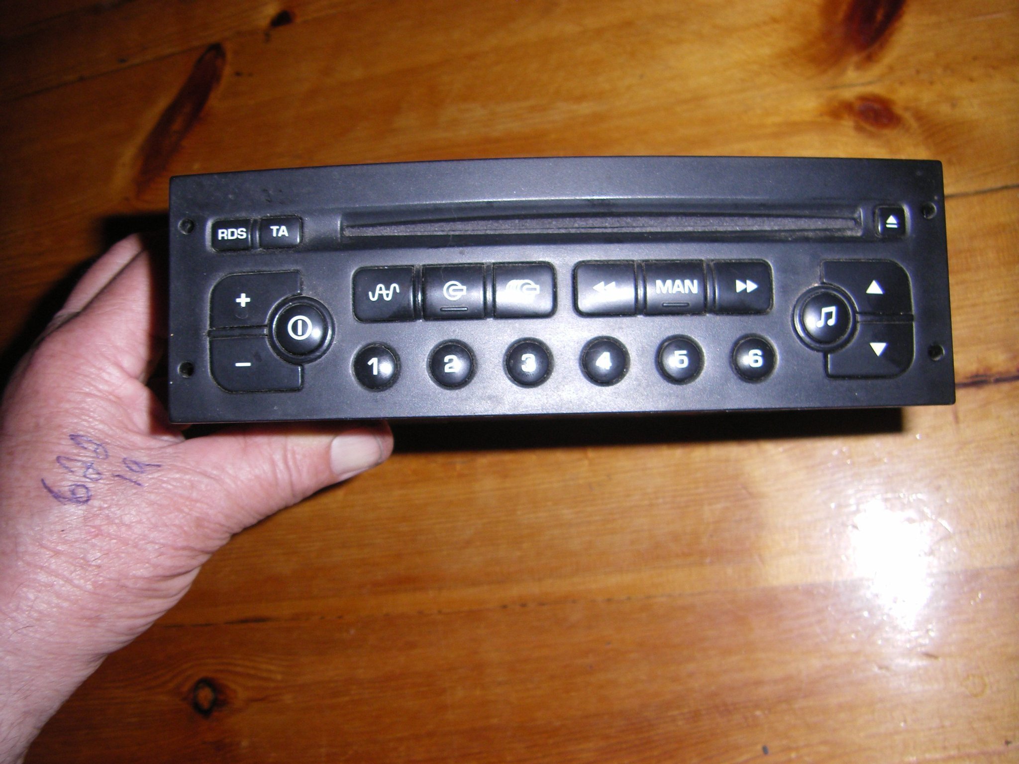 Se produkter som liknar CD - SIEMENS VDO RD3 01 på Tradera (598013297)