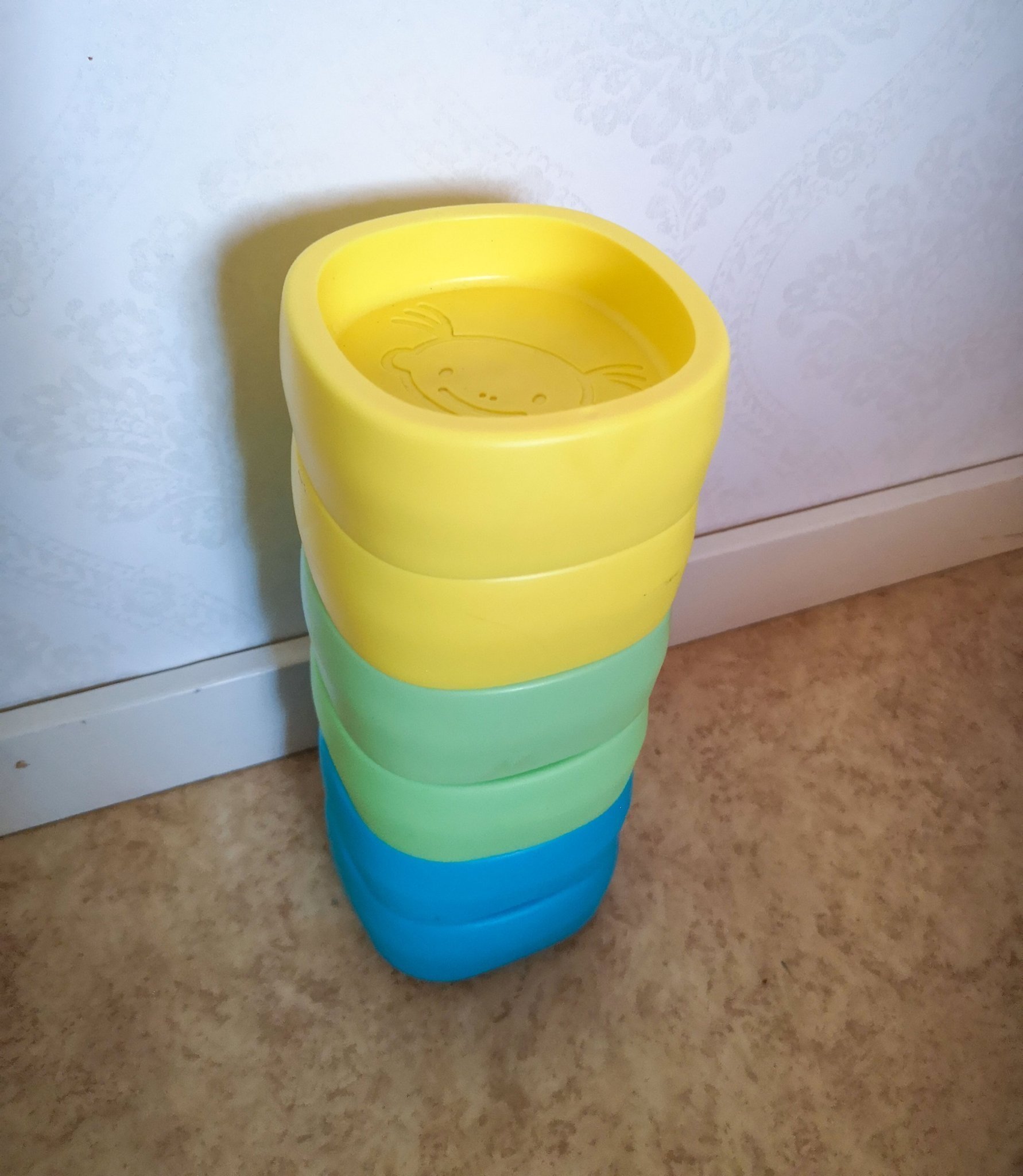 Se produkter som liknar Sex sovpuckar, baby bed block.. på Tradera