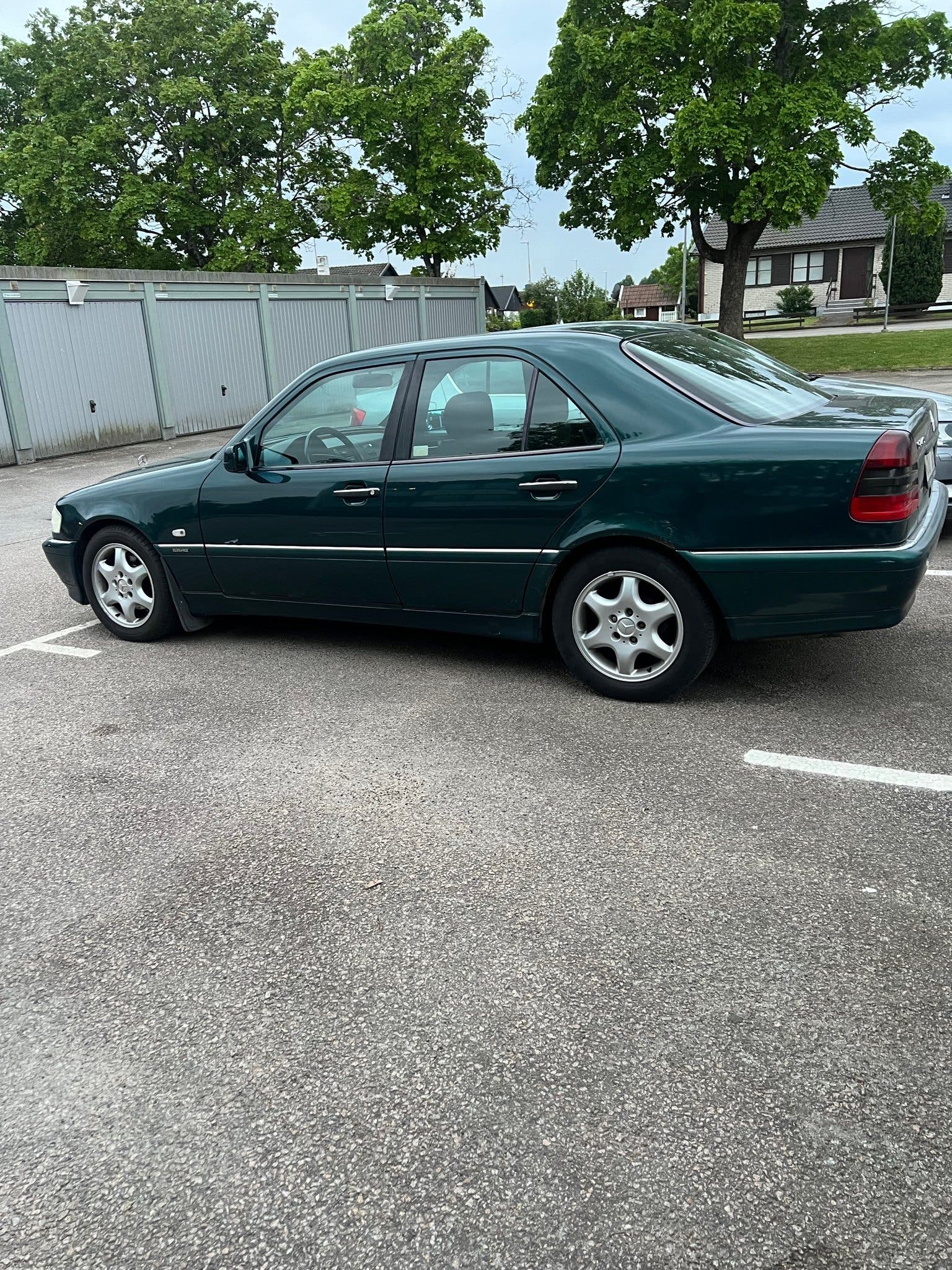 Mercedes-Benz C 240 Automatic, 5-trins, 170ps, 1998