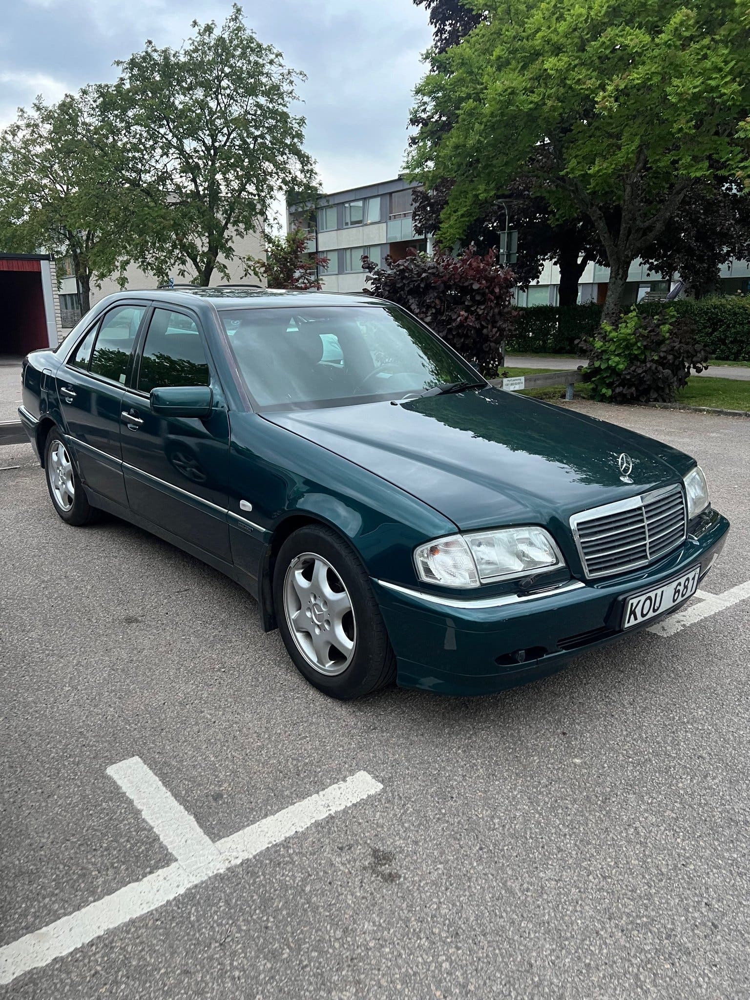 Mercedes-Benz C 240 Automatic, 5-trins, 170ps, 1998