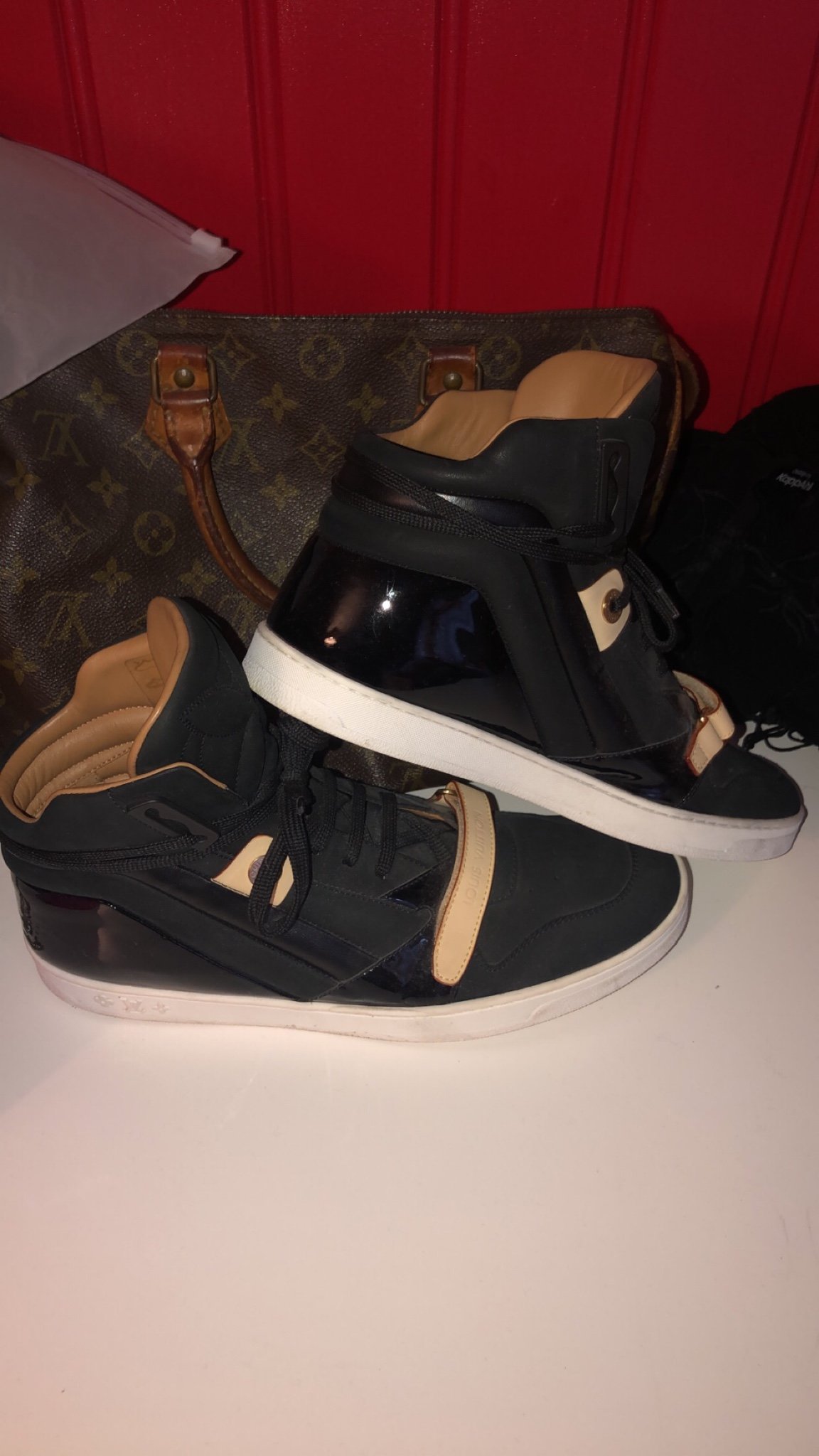 dhgate louis vuitton sneakers