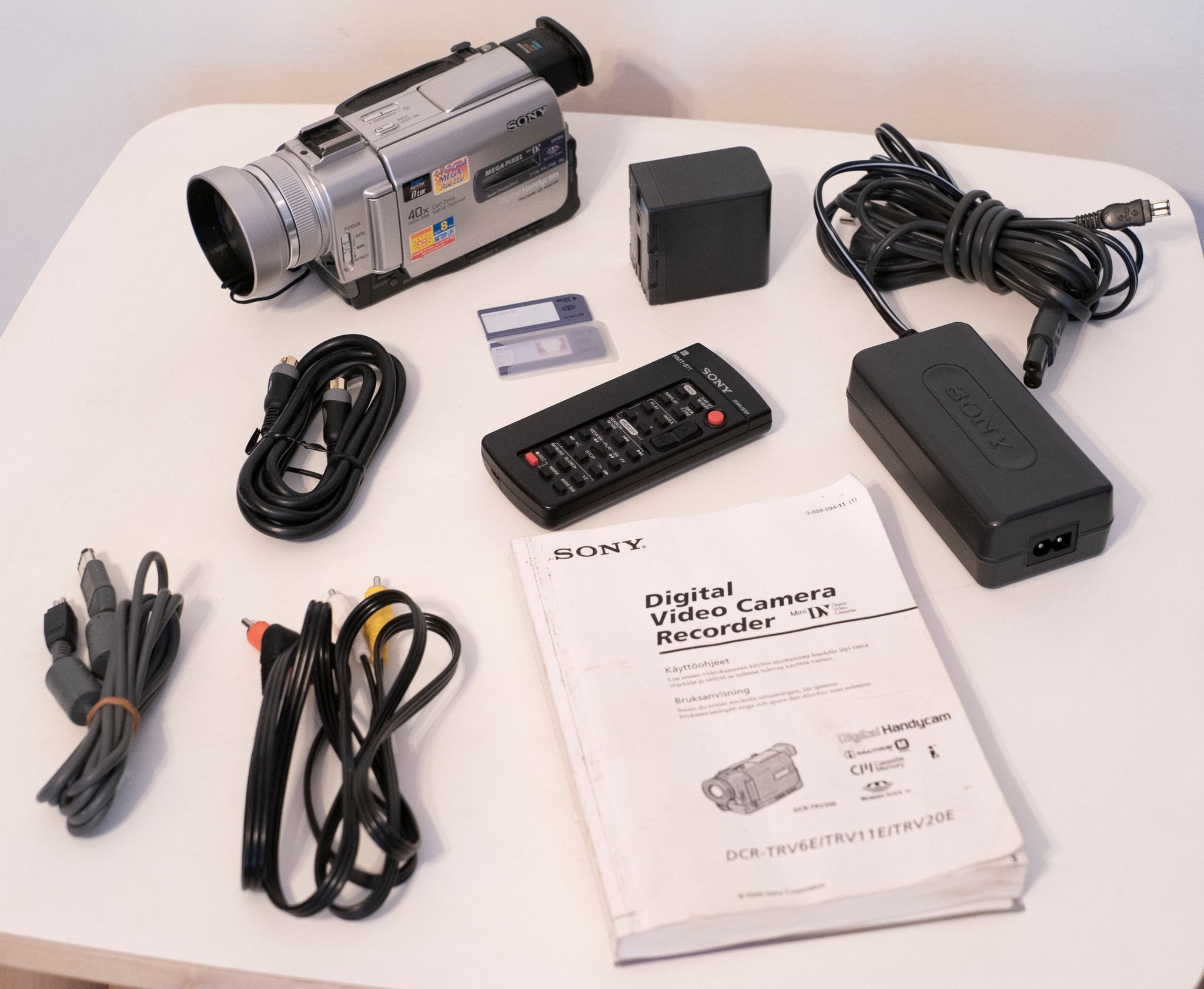 Sony DCRTRV20E miniDV mini DV digital videokamera med analog in
