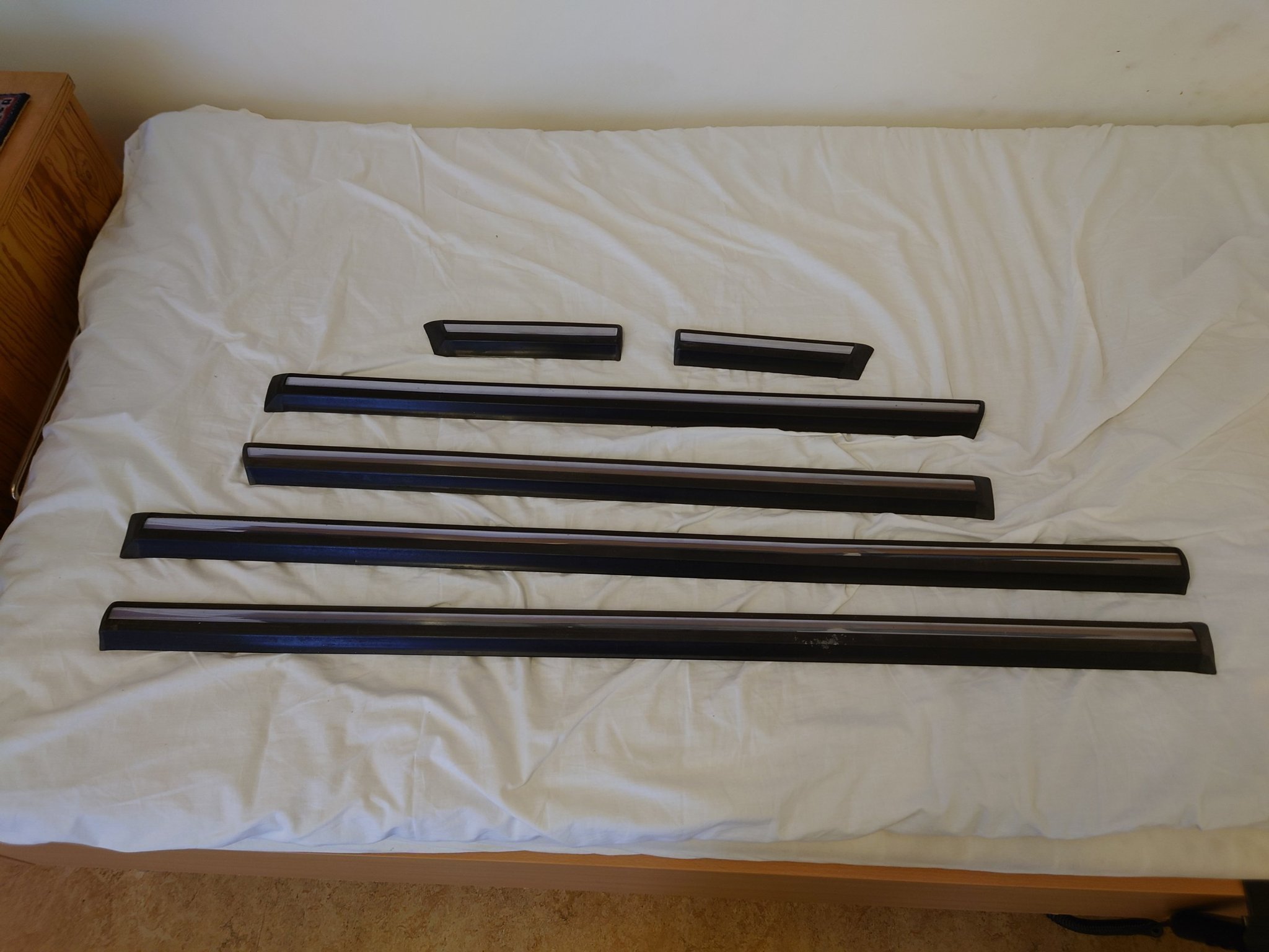 Kromlister till Volvo 740 och 760! Komplett sats! Köp på Tradera