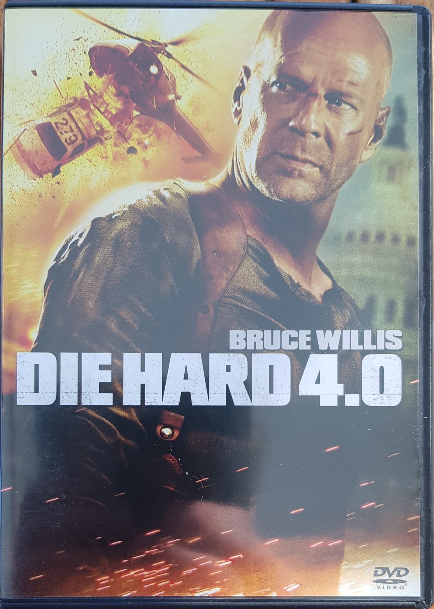 Die Hard 4.0 (2007) (409335912) ᐈ Köp på Tradera