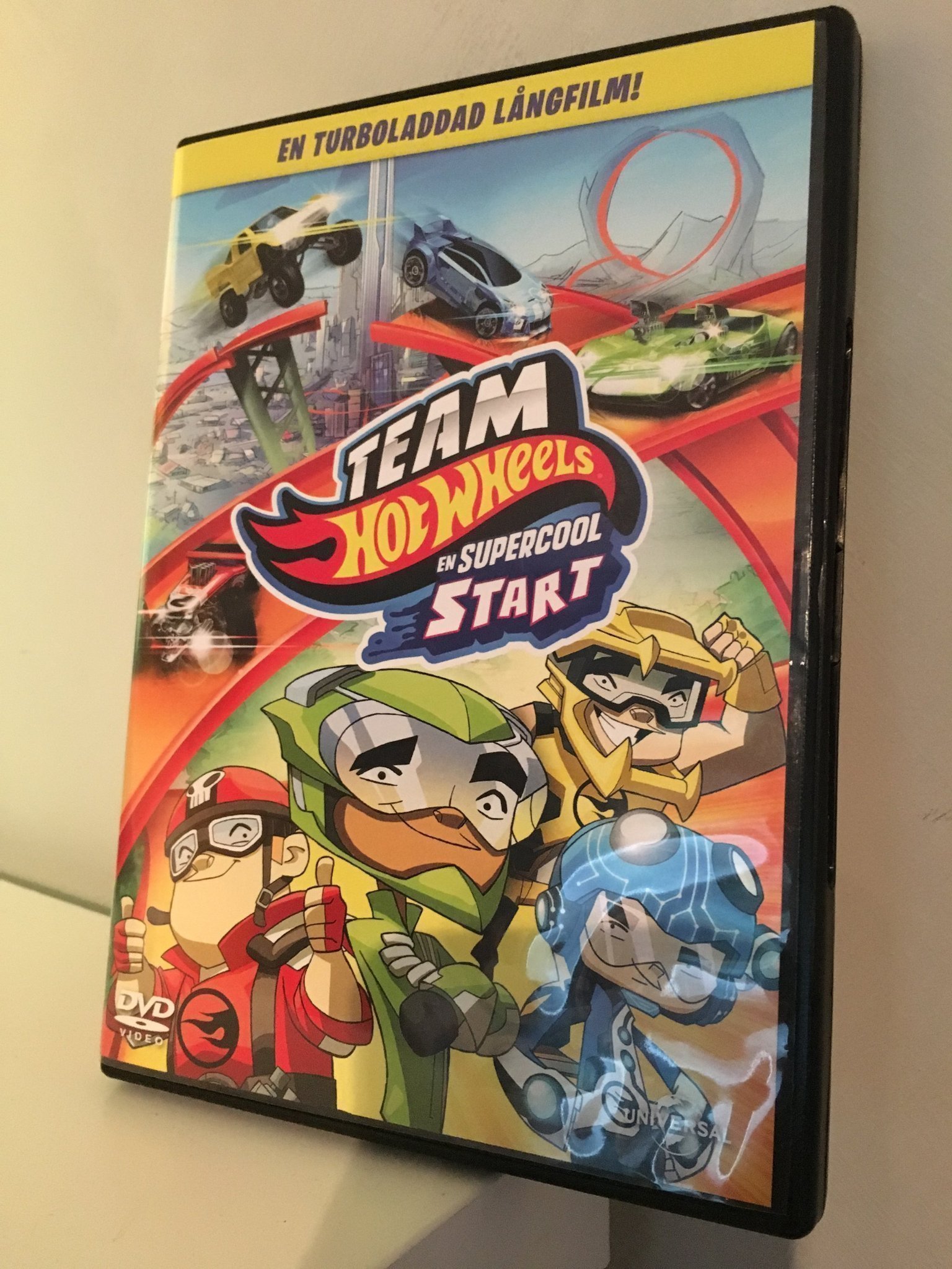 Team Hot Wheels En supercool Start En turboladd